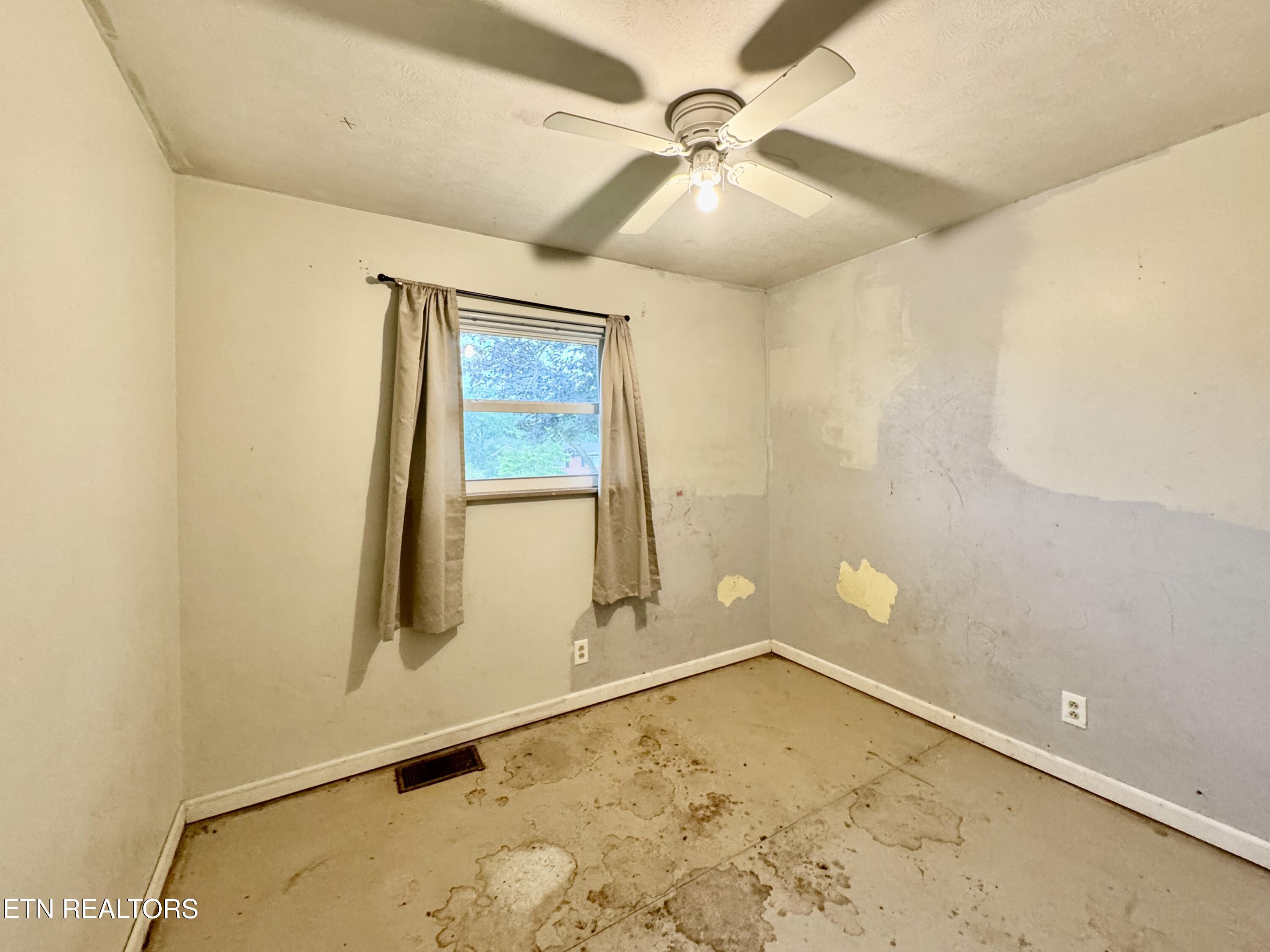 6124 Kirbury Knoxville TN 37909