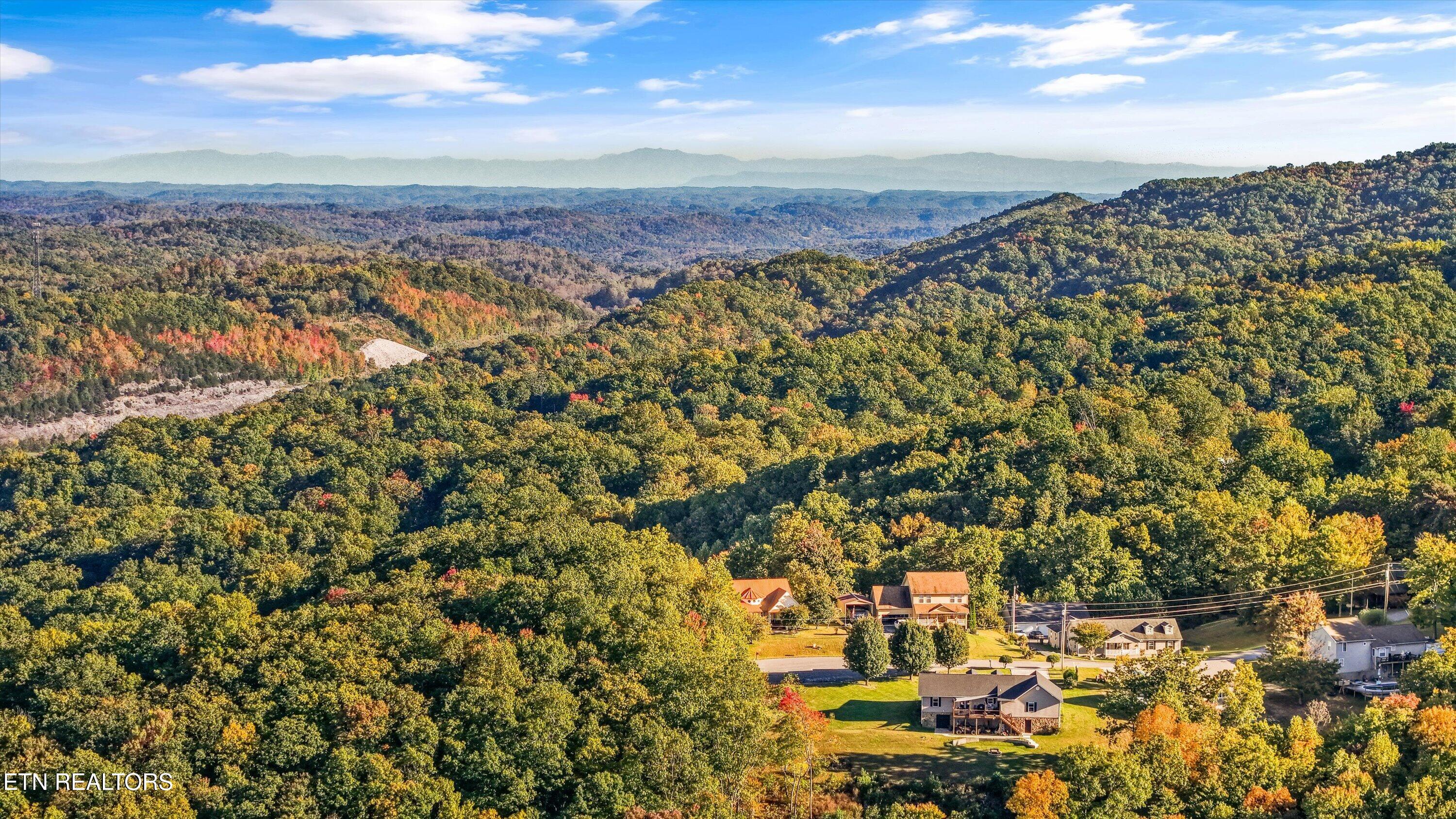 286 Bobcat Trail Caryville TN 37714