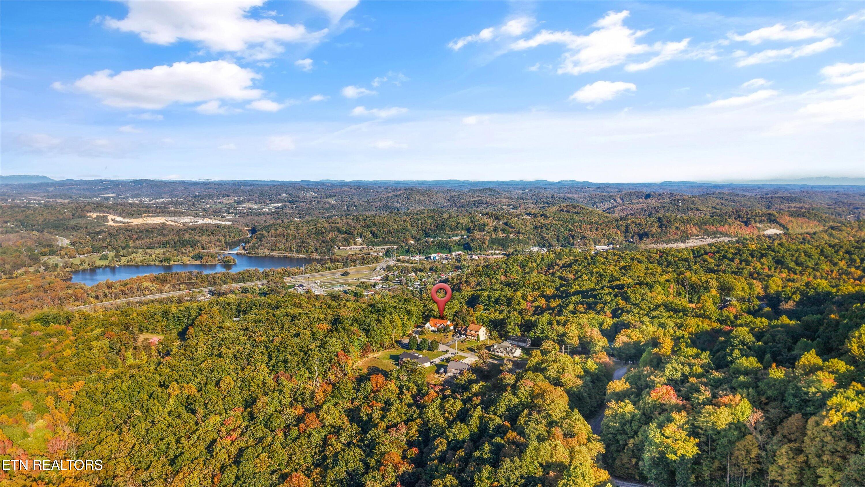 286 Bobcat Trail Caryville TN 37714