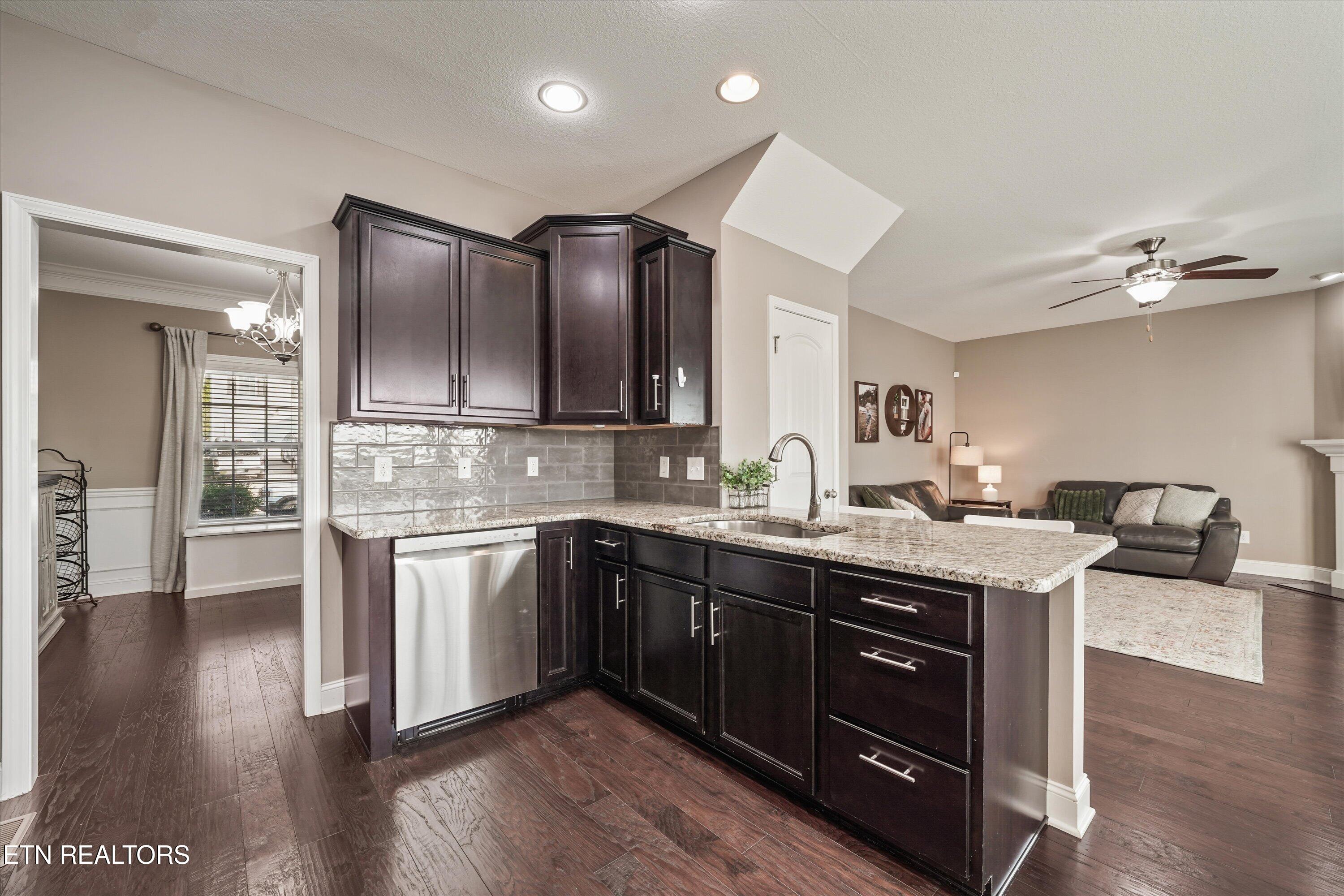 6016 Hollow View Lane Knoxville TN 37924