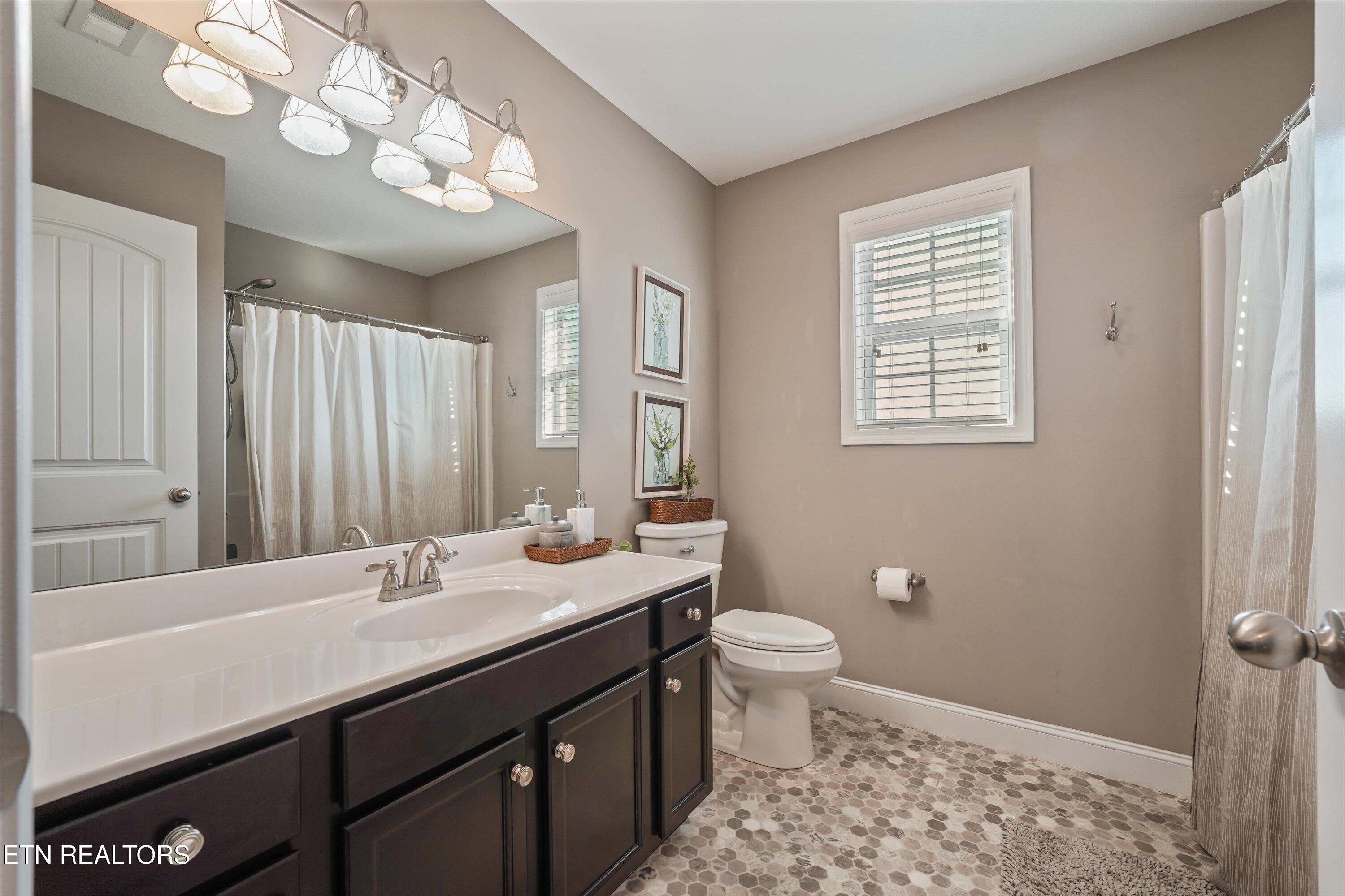 6016 Hollow View Lane Knoxville TN 37924