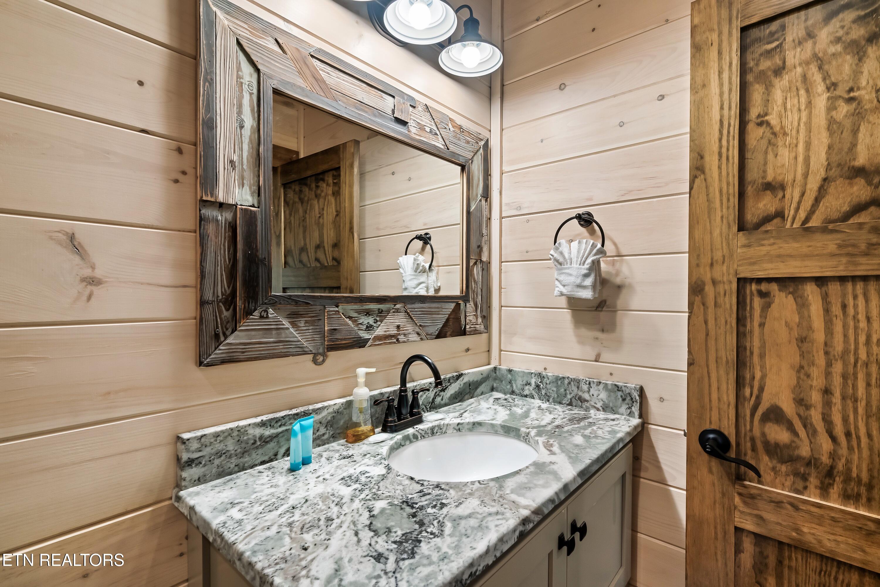 3504 Sandridge Way Pigeon Forge TN 37863