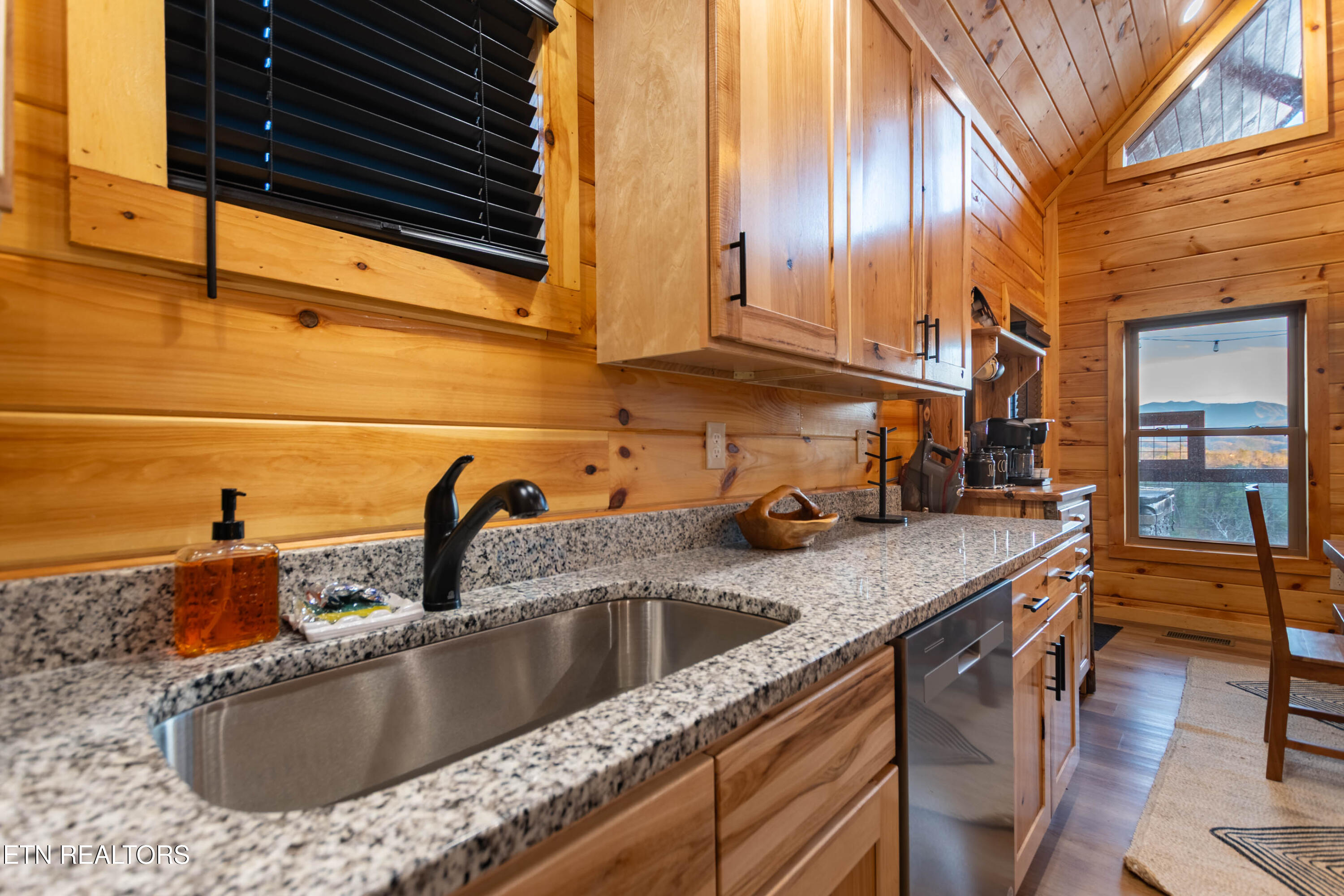2138 Rising Fawn Way Sevierville TN 37876