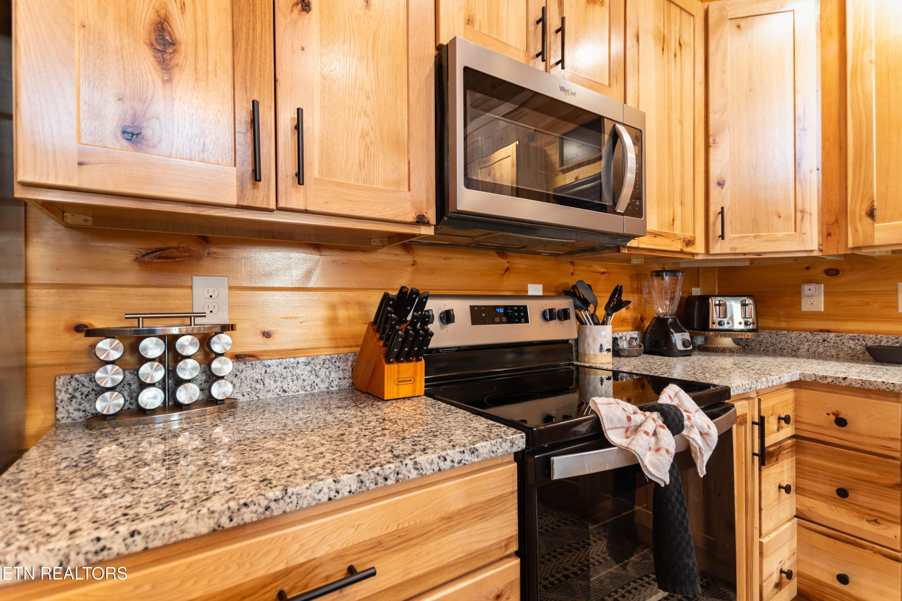 2138 Rising Fawn Way Sevierville TN 37876