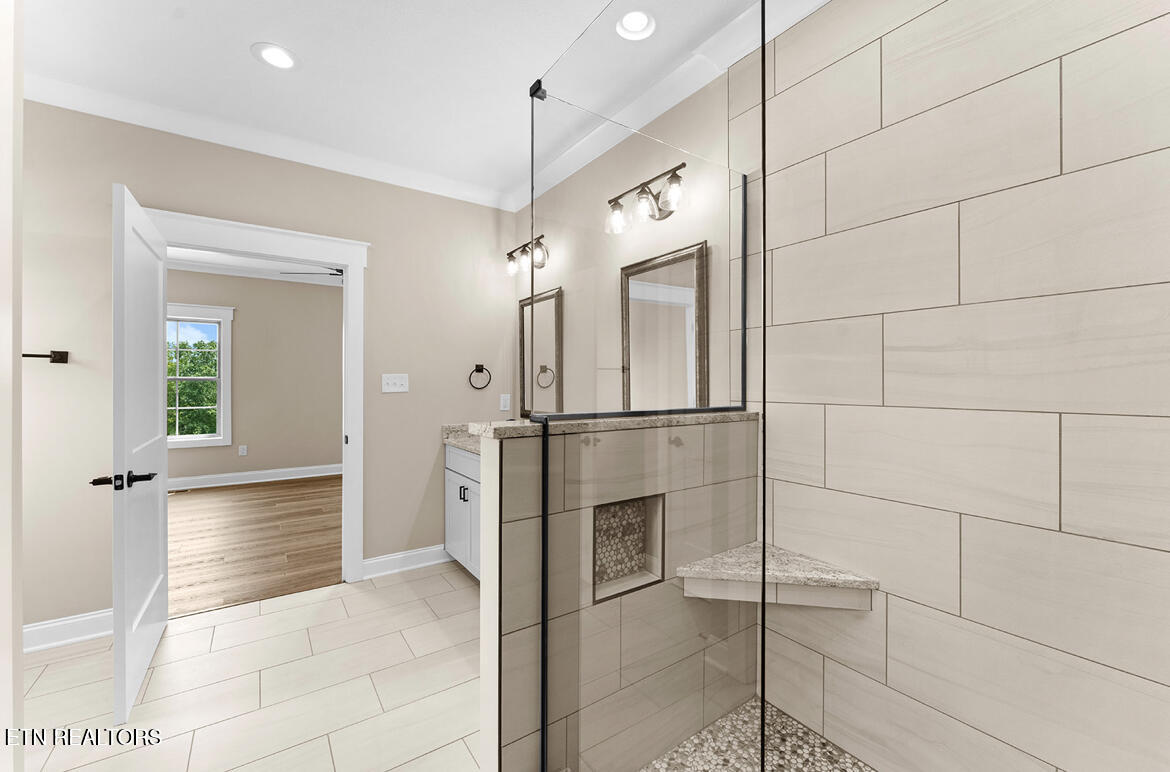 180 Hatteras Circle Lenoir City TN 37772