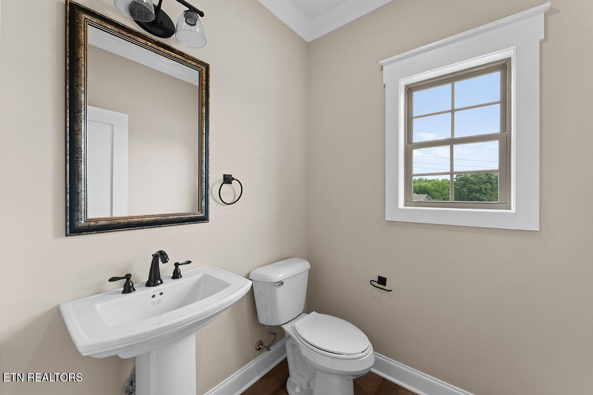 180 Hatteras Circle Lenoir City TN 37772