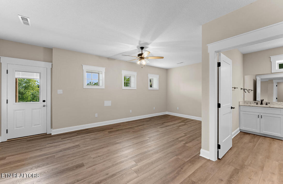 180 Hatteras Circle Lenoir City TN 37772