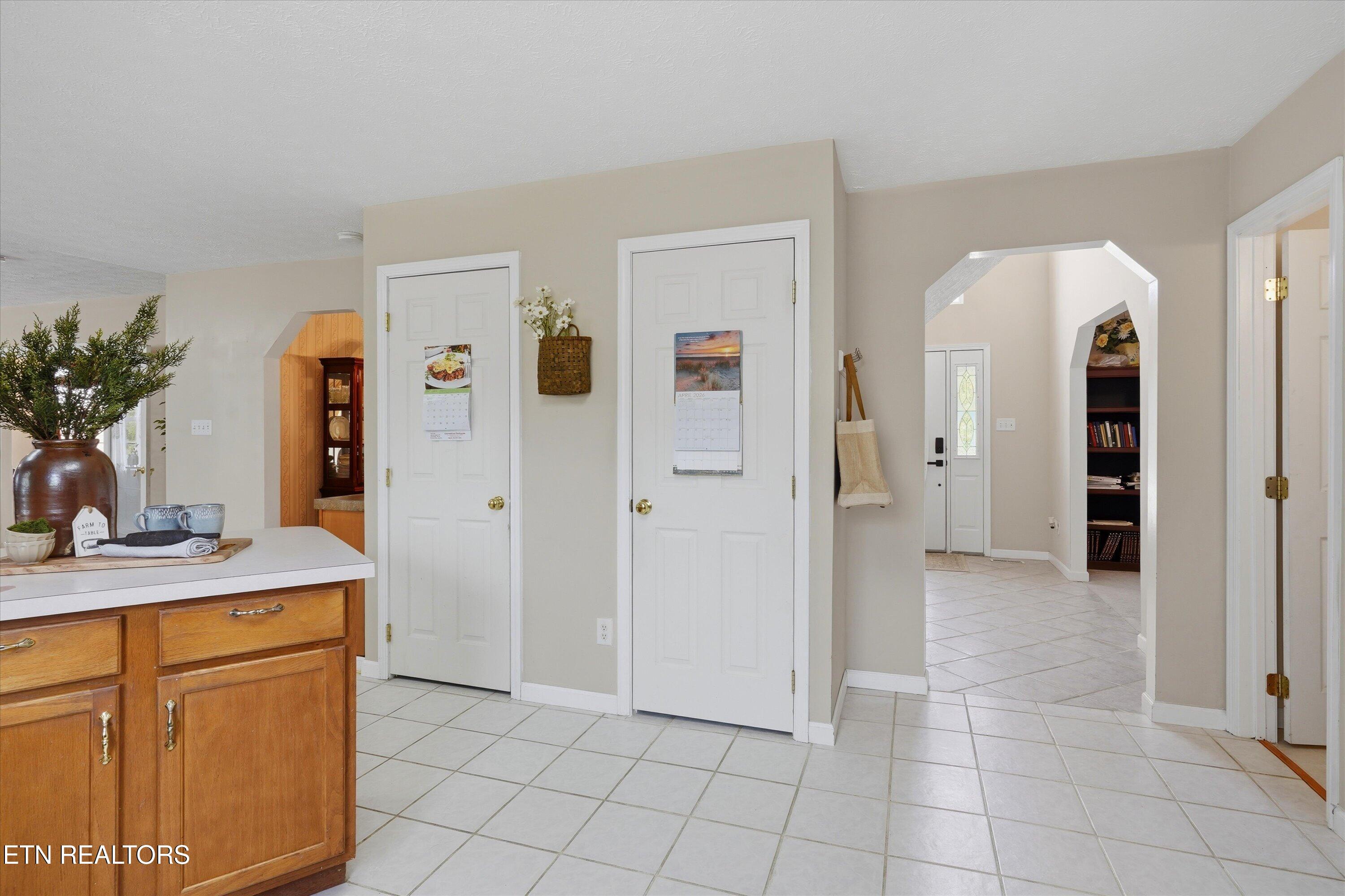 1517 Bob Young Lane Lenoir City TN 37772