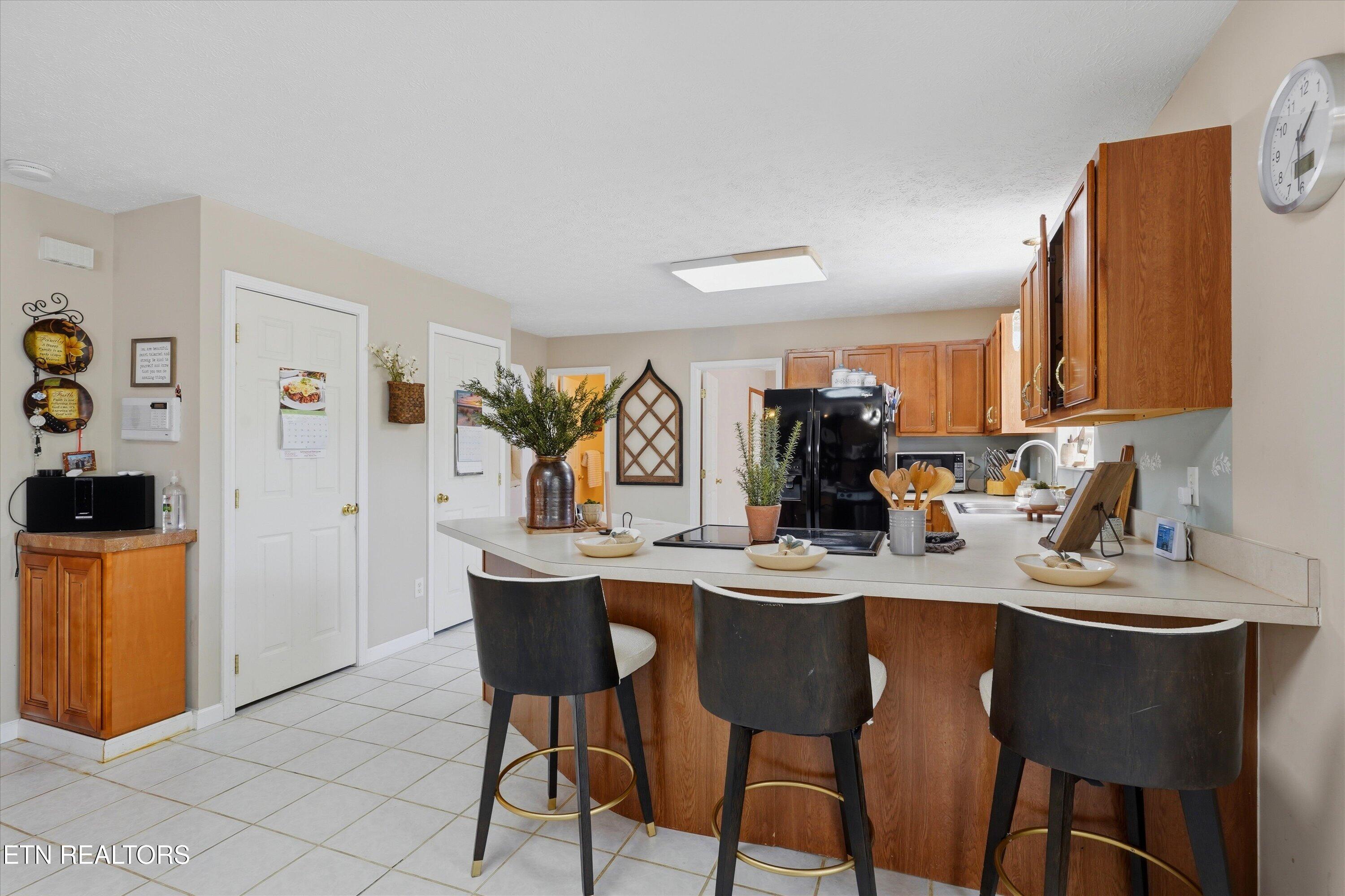 1517 Bob Young Lane Lenoir City TN 37772