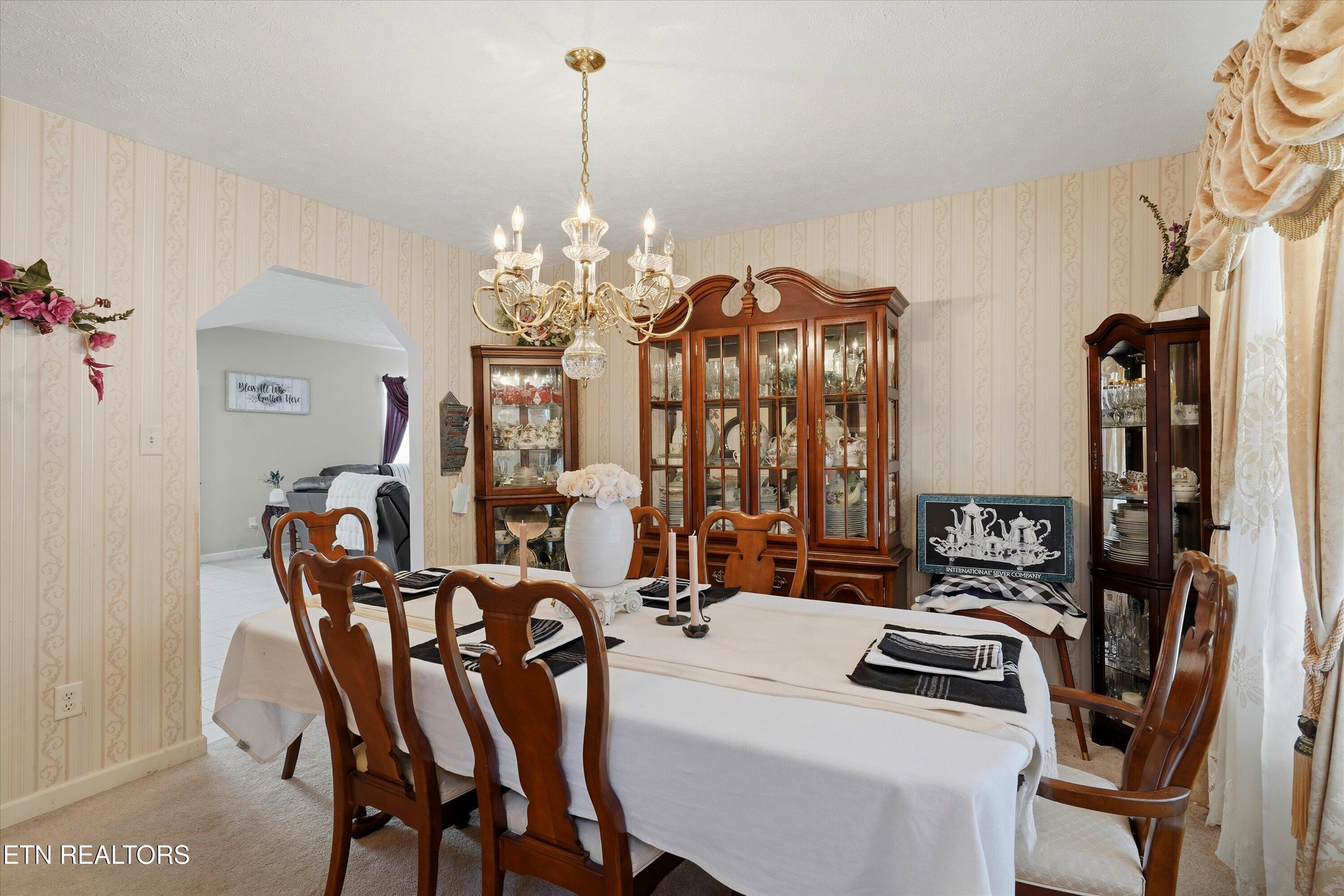 1517 Bob Young Lane Lenoir City TN 37772