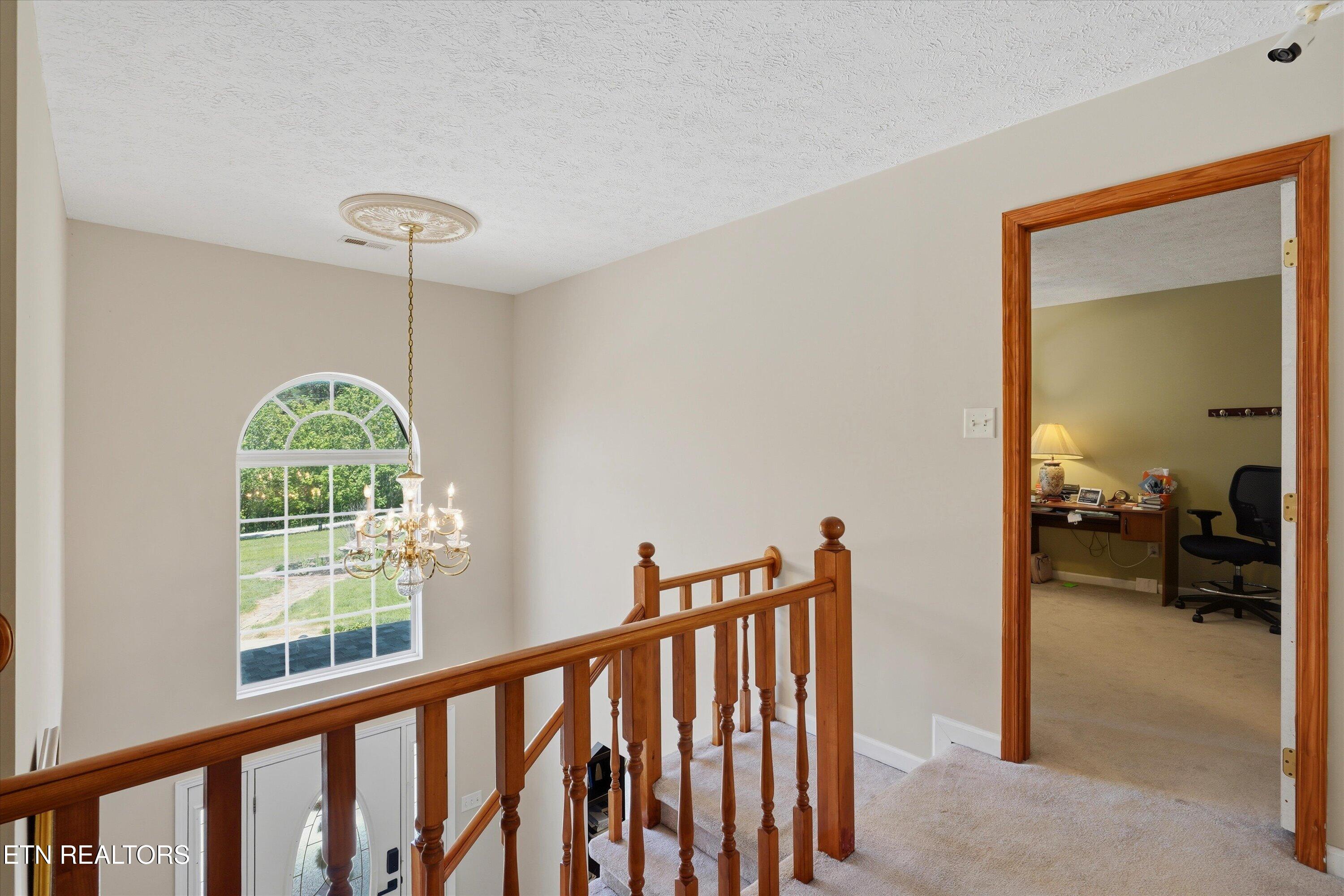 1517 Bob Young Lane Lenoir City TN 37772