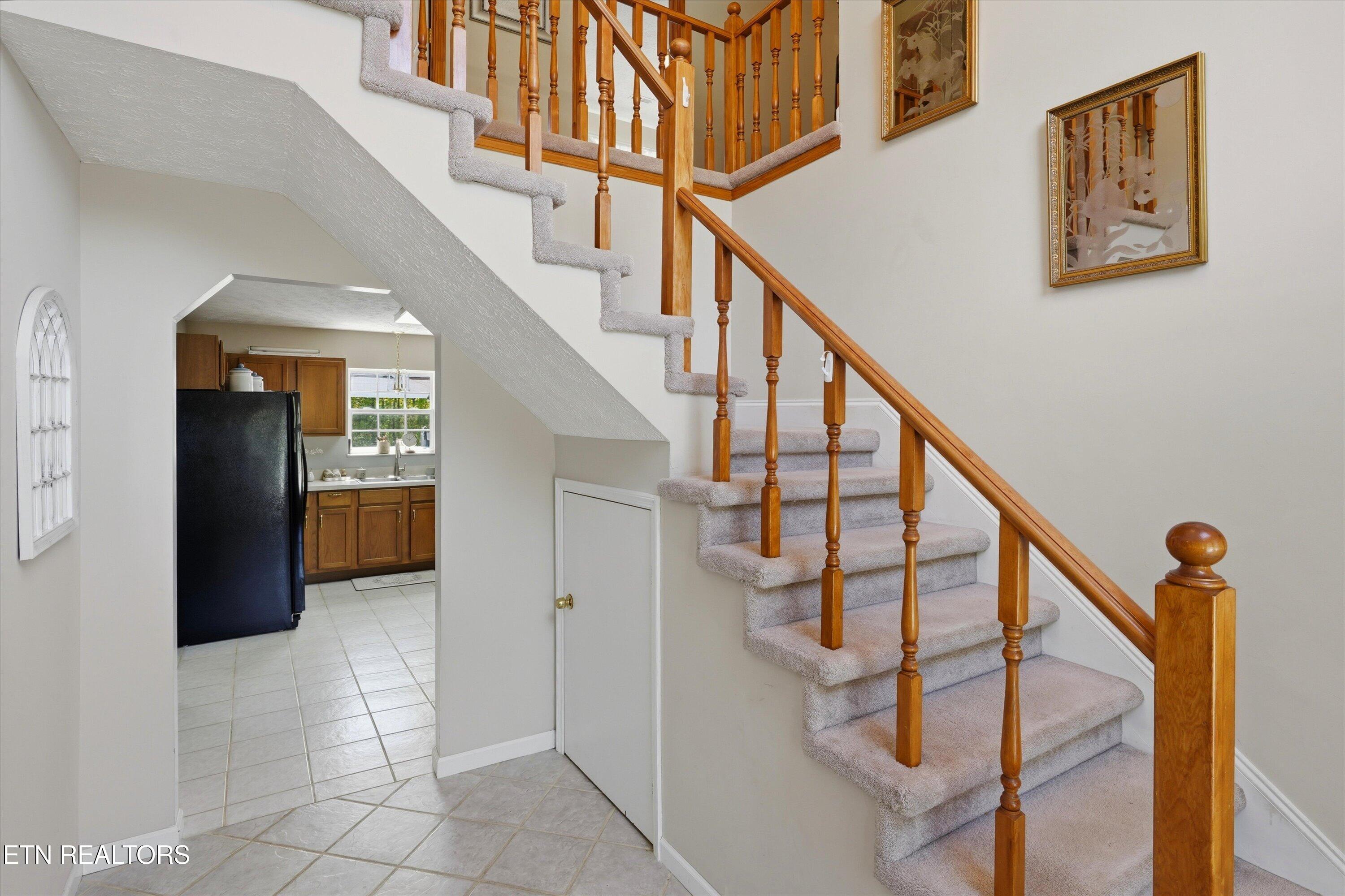 1517 Bob Young Lane Lenoir City TN 37772