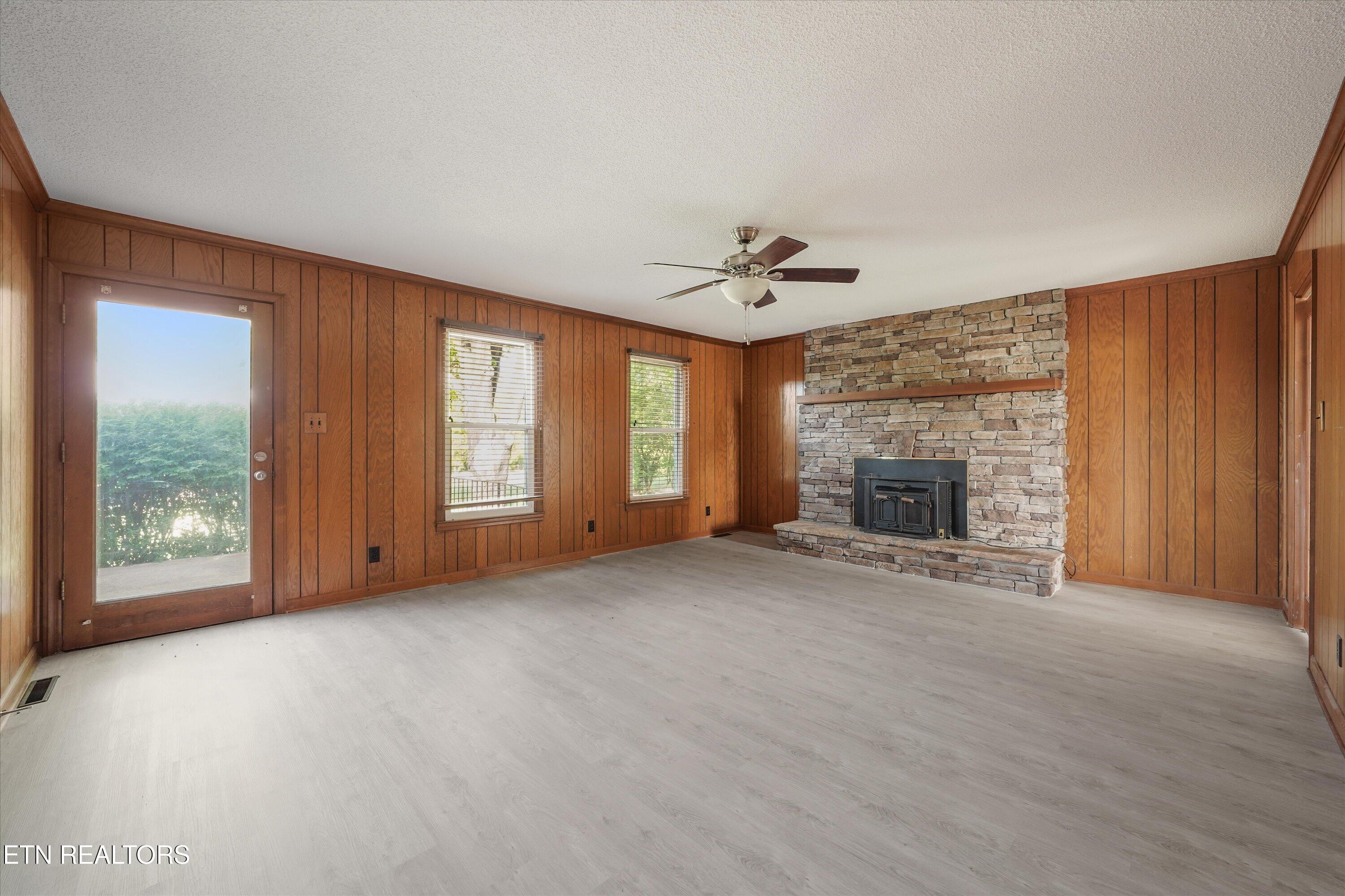 327 Kenmark Drive Maryville TN 37803