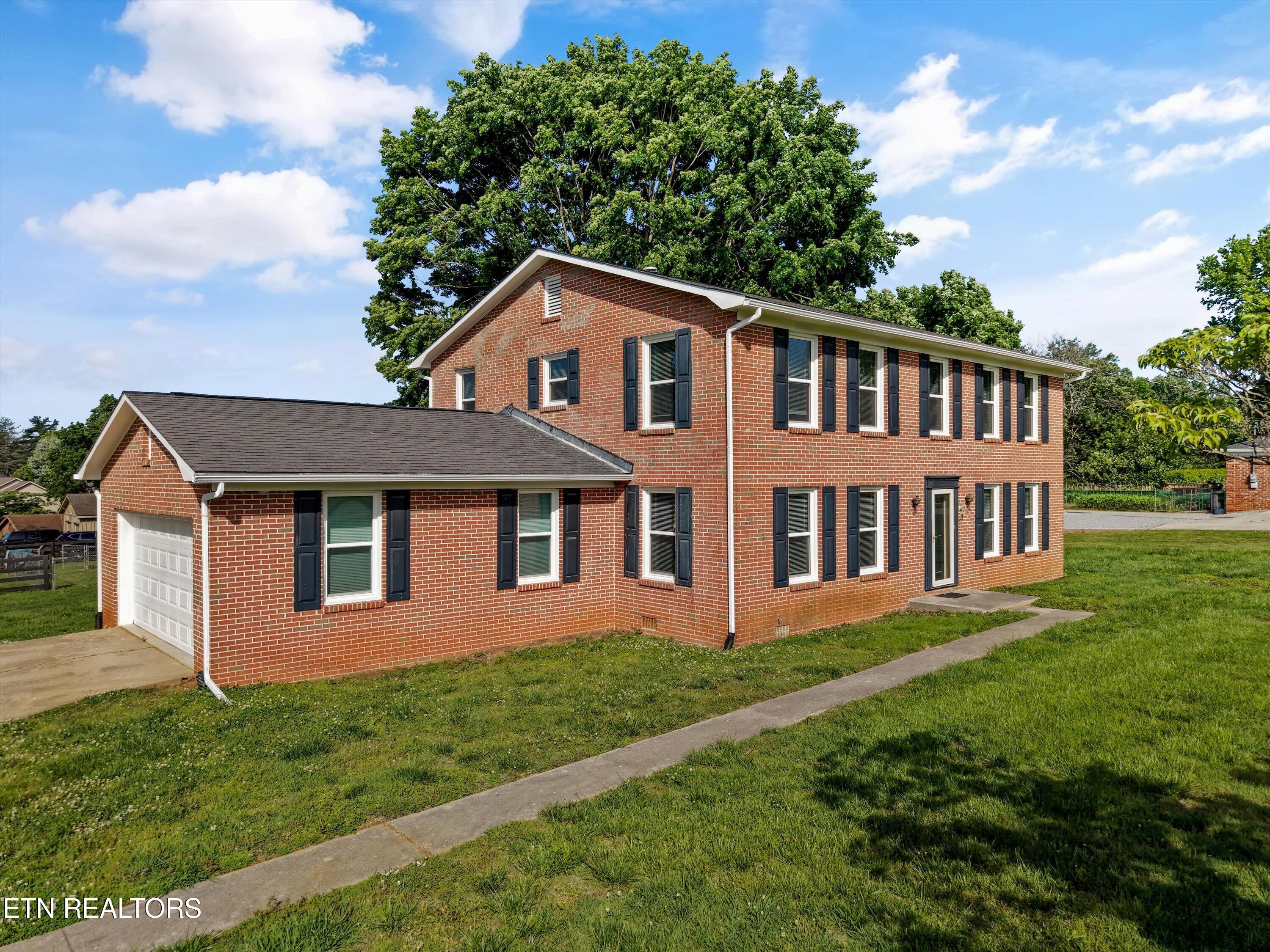 327 Kenmark Drive Maryville TN 37803