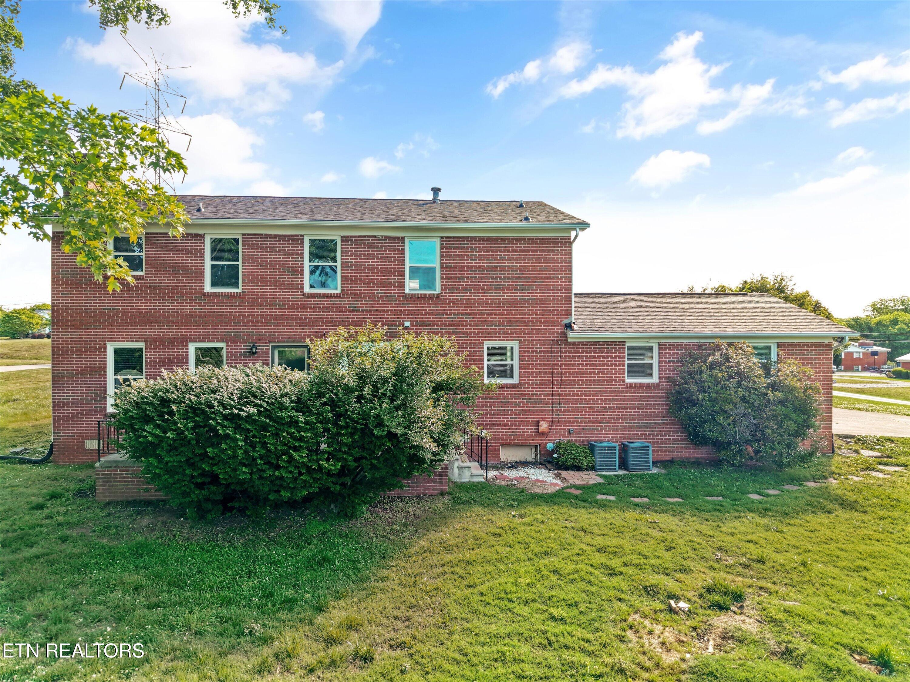 327 Kenmark Drive Maryville TN 37803