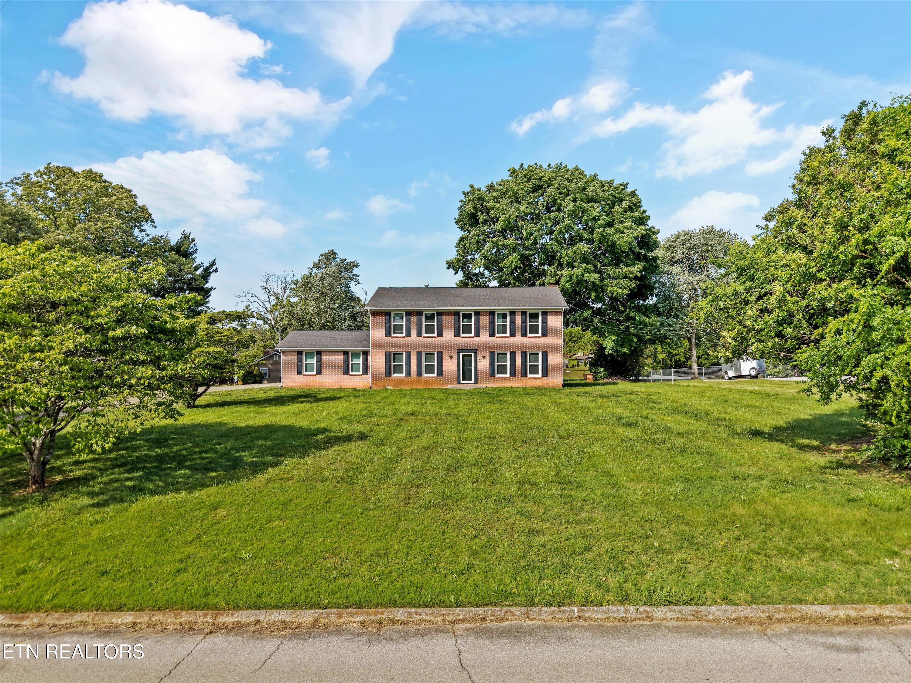 327 Kenmark Drive Maryville TN 37803