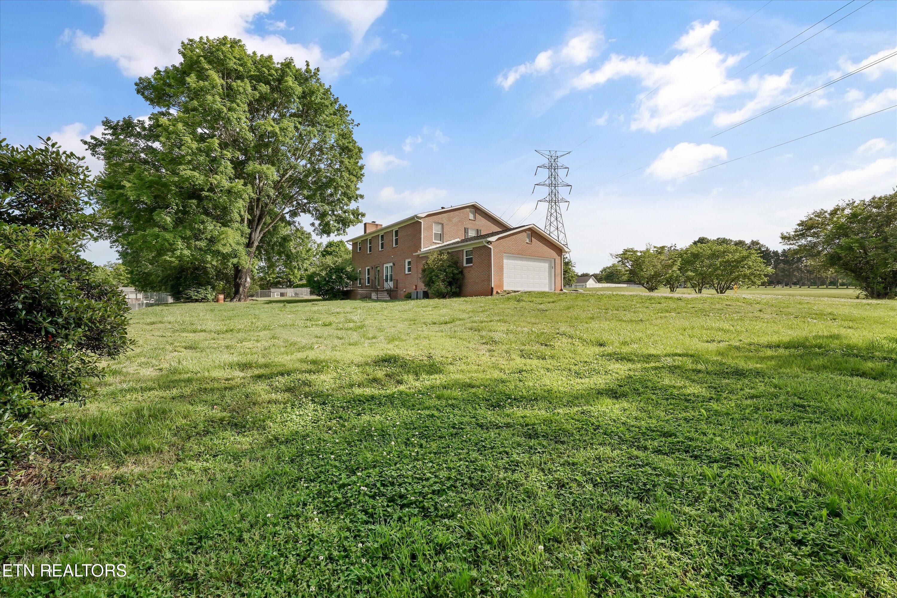 327 Kenmark Drive Maryville TN 37803