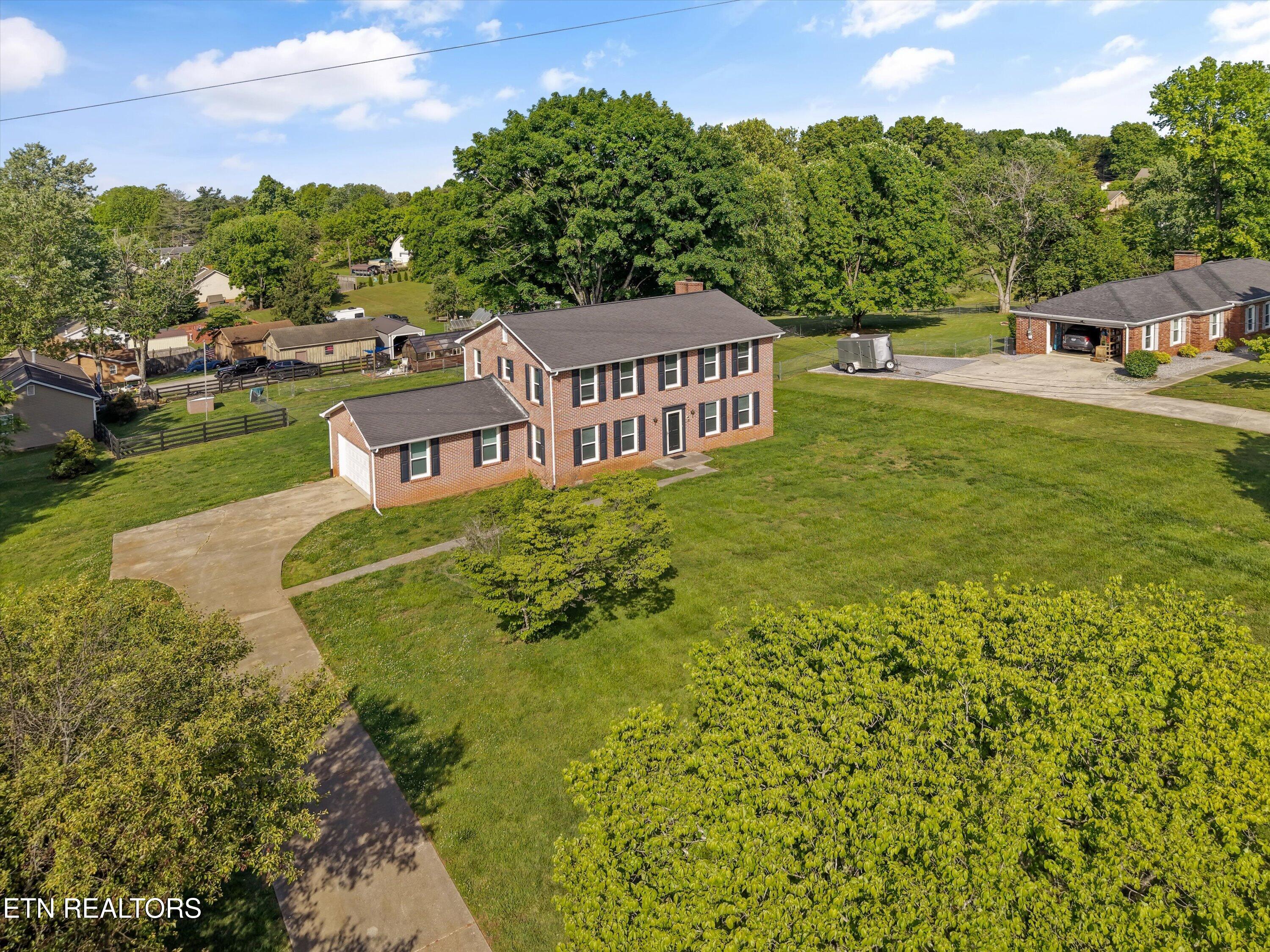 327 Kenmark Drive Maryville TN 37803