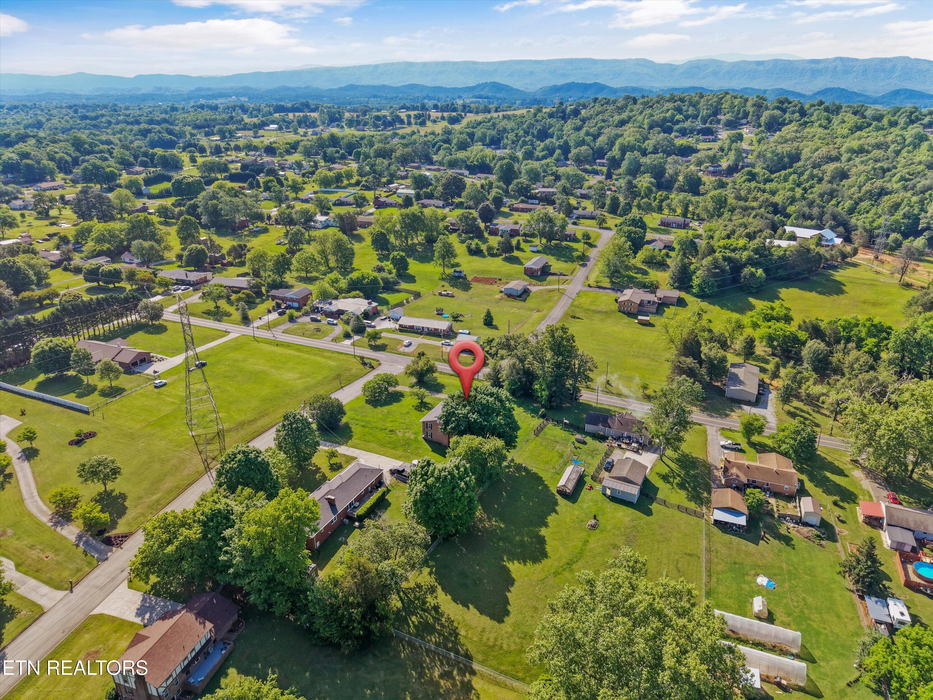 327 Kenmark Drive Maryville TN 37803