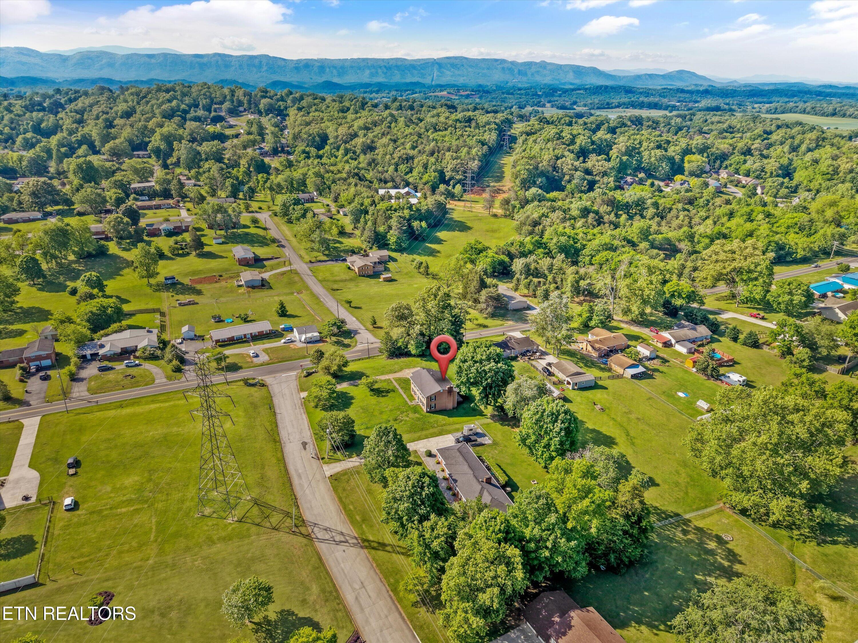 327 Kenmark Drive Maryville TN 37803