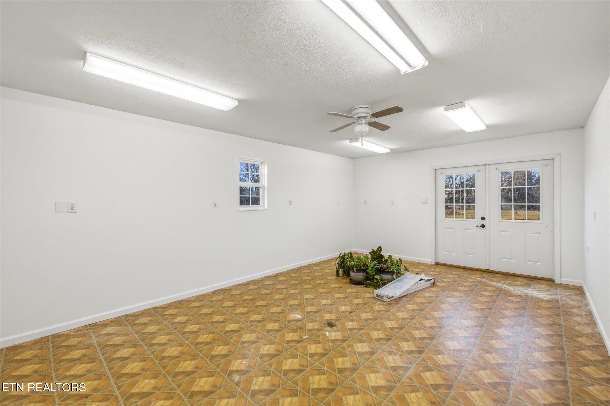220 Autumn Lane Madisonville TN 37354