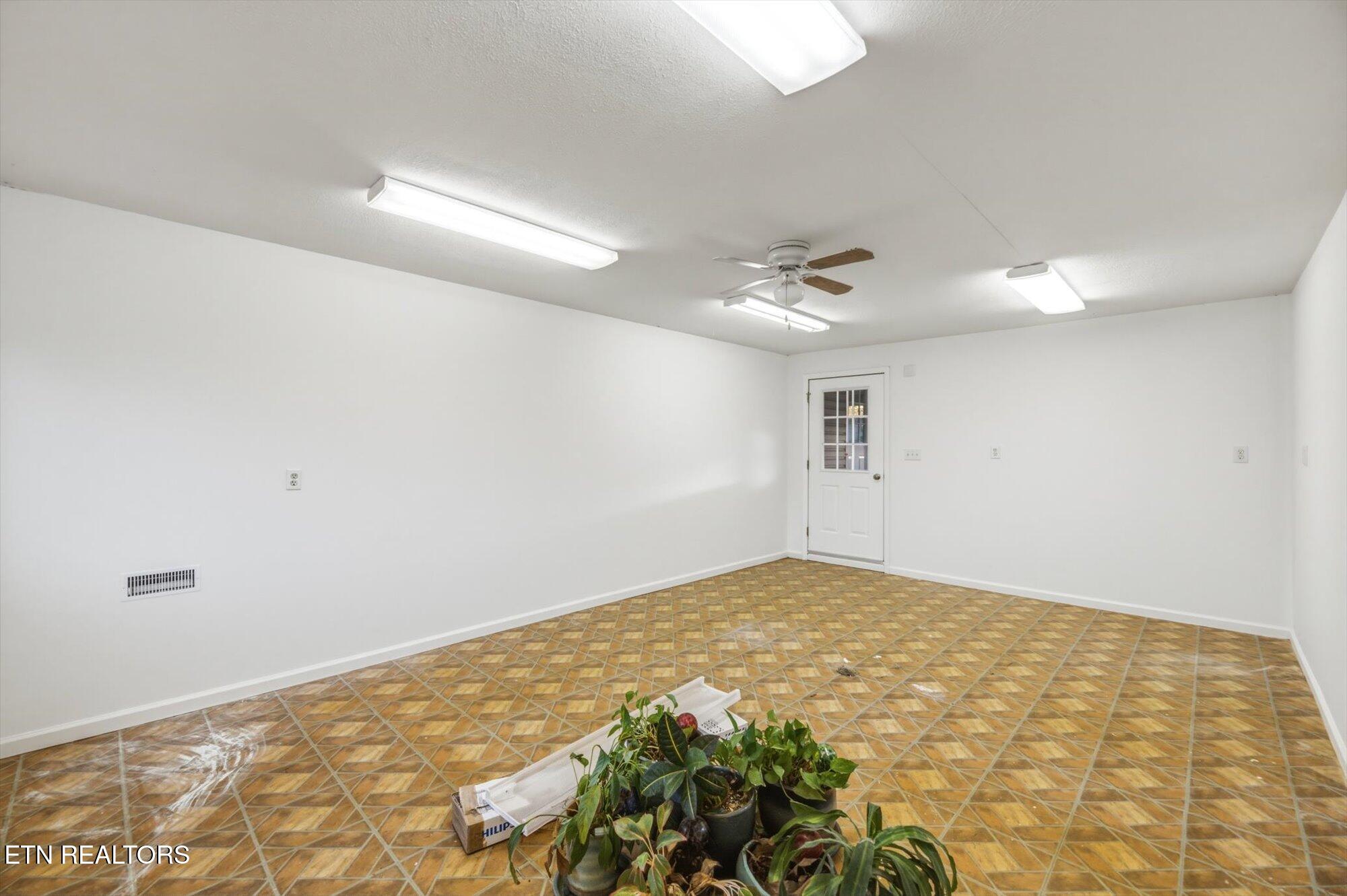 220 Autumn Lane Madisonville TN 37354
