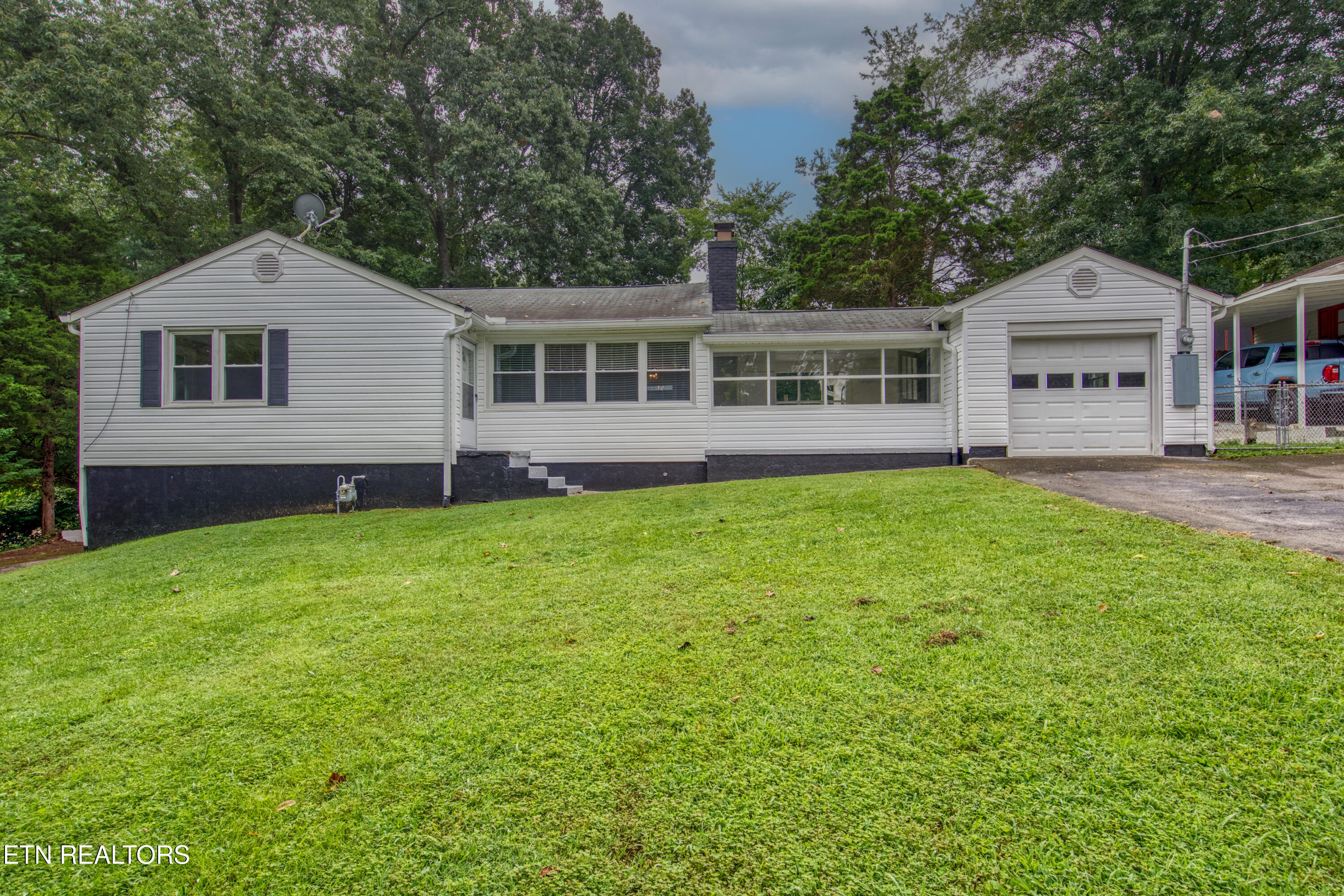 1806 Westchester Drive Knoxville TN 37918