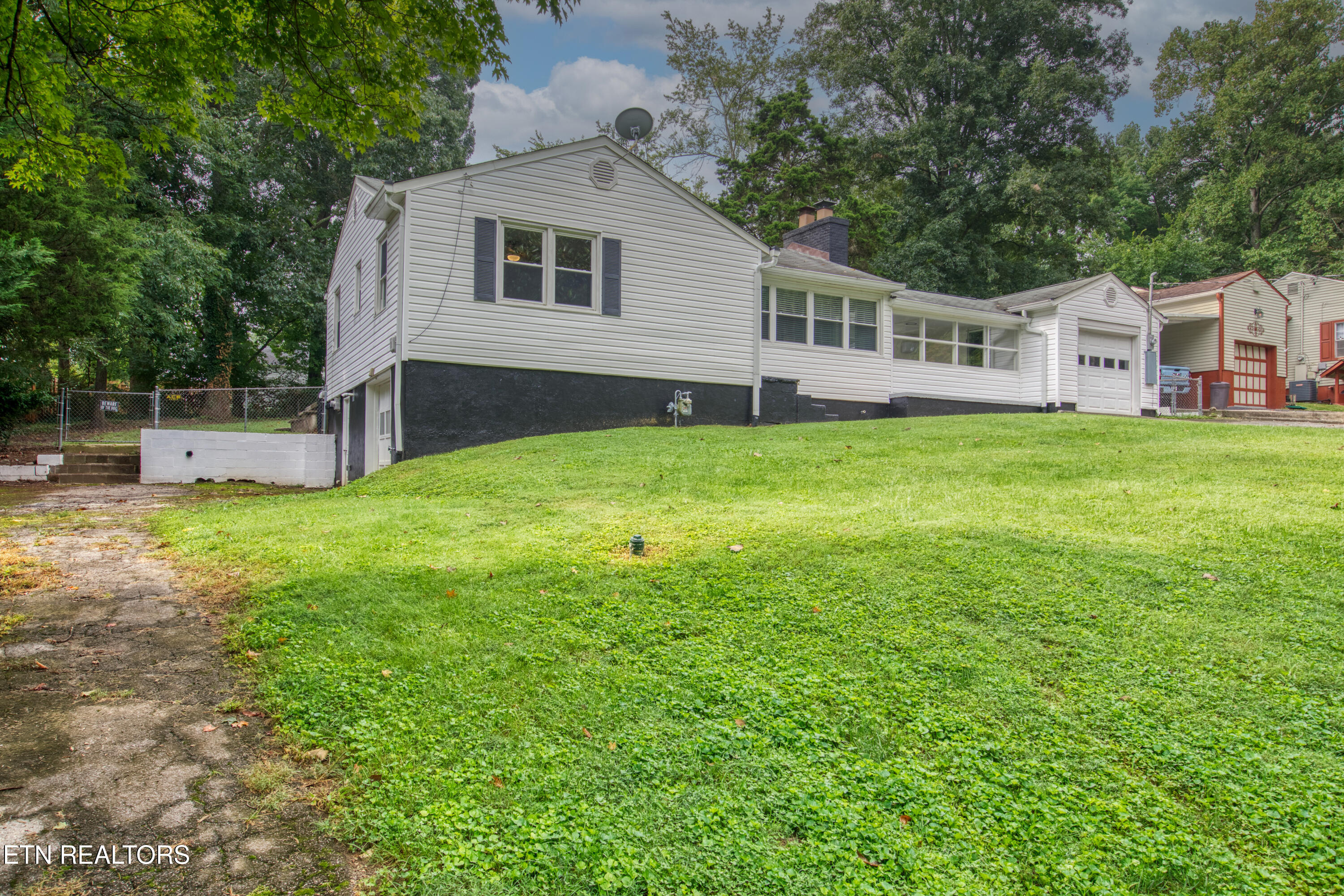 1806 Westchester Drive Knoxville TN 37918