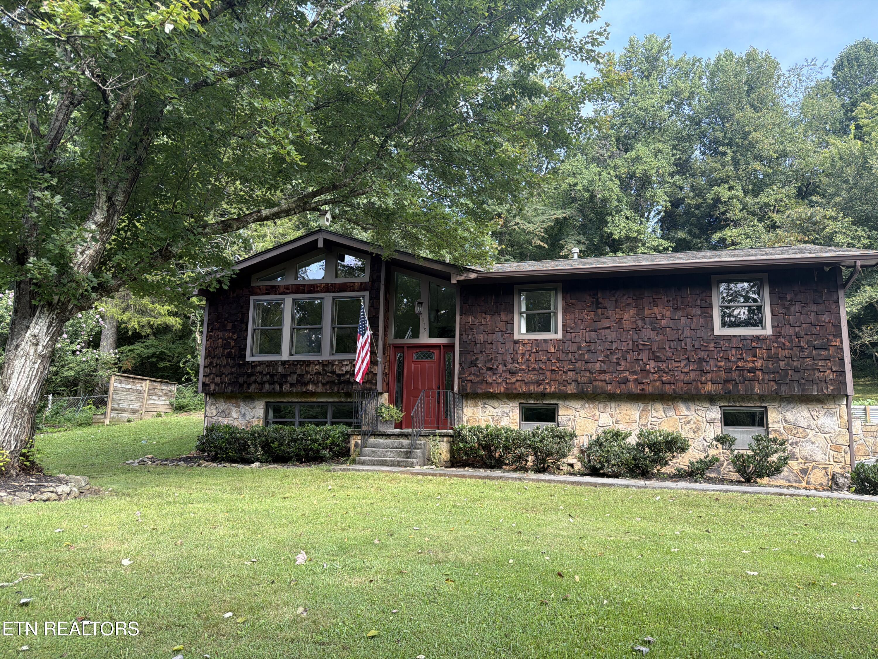 1015 Buckthorn Drive Knoxville TN 37912