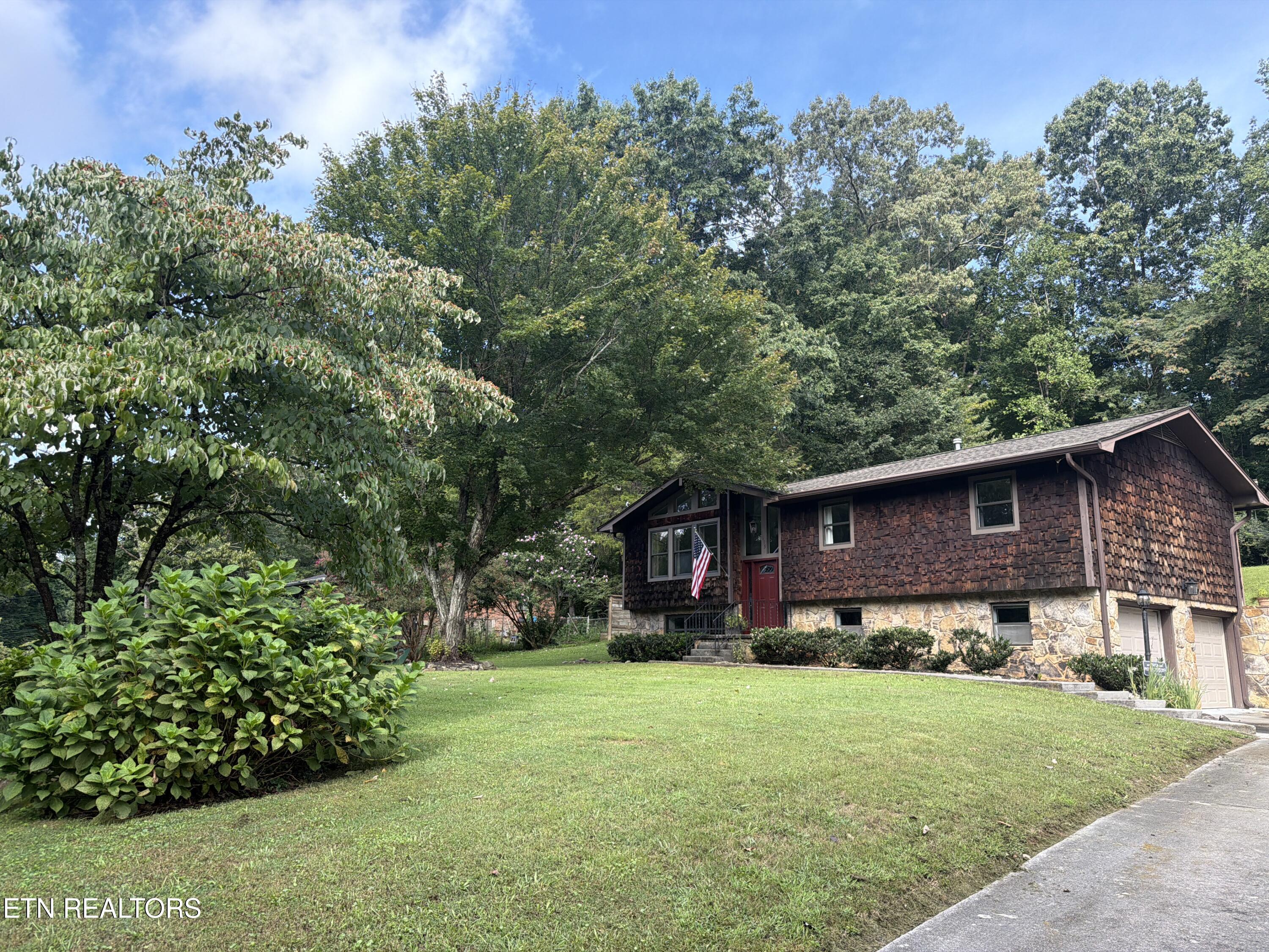 1015 Buckthorn Drive Knoxville TN 37912