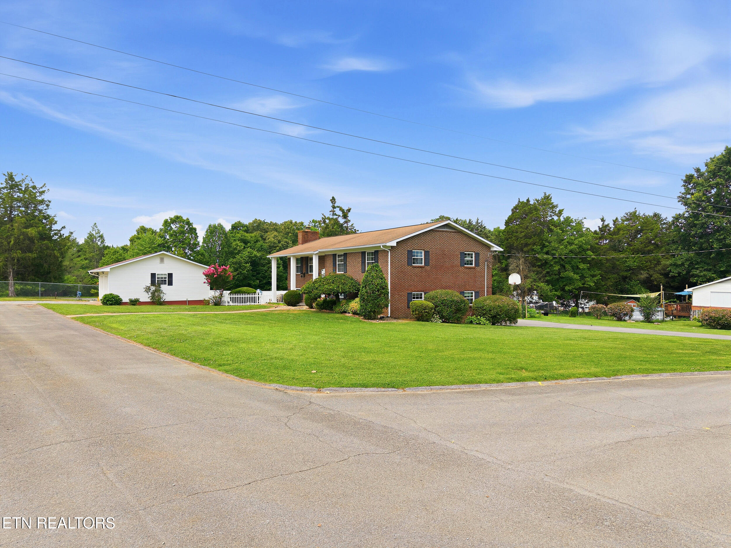 135 Colonial Circle Seymour TN 37865