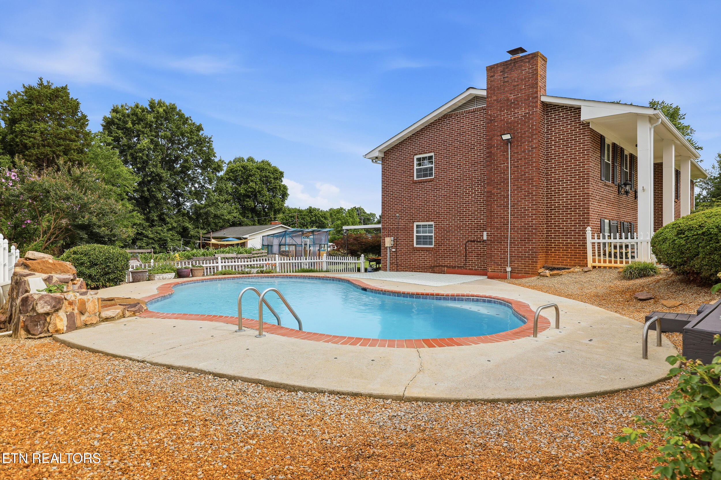 135 Colonial Circle Seymour TN 37865
