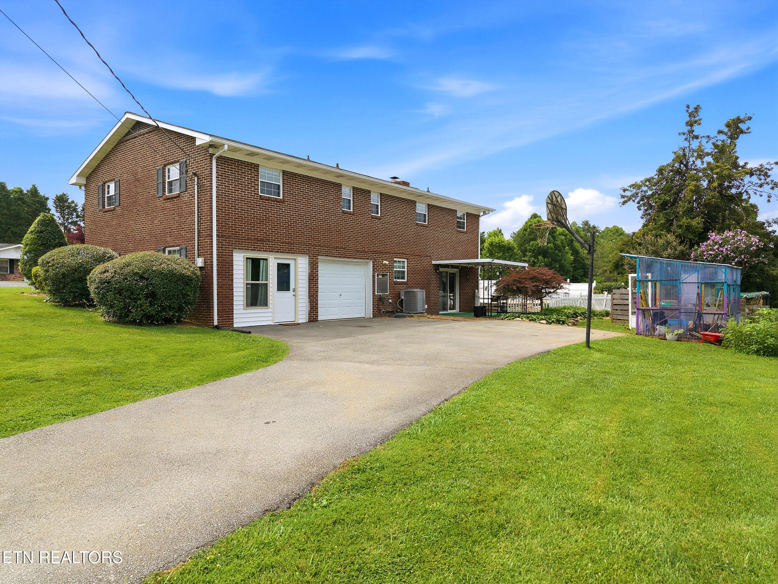 135 Colonial Circle Seymour TN 37865