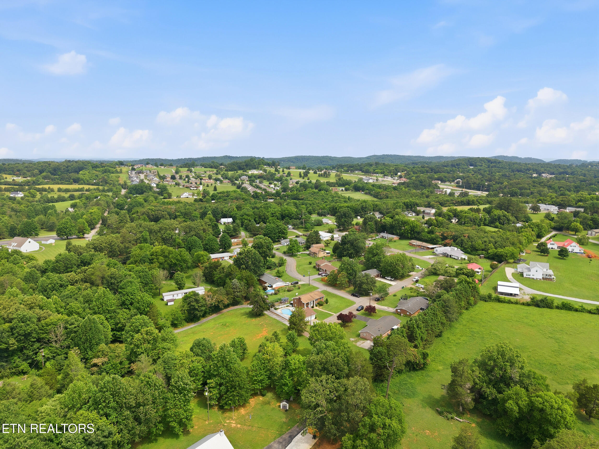135 Colonial Circle Seymour TN 37865