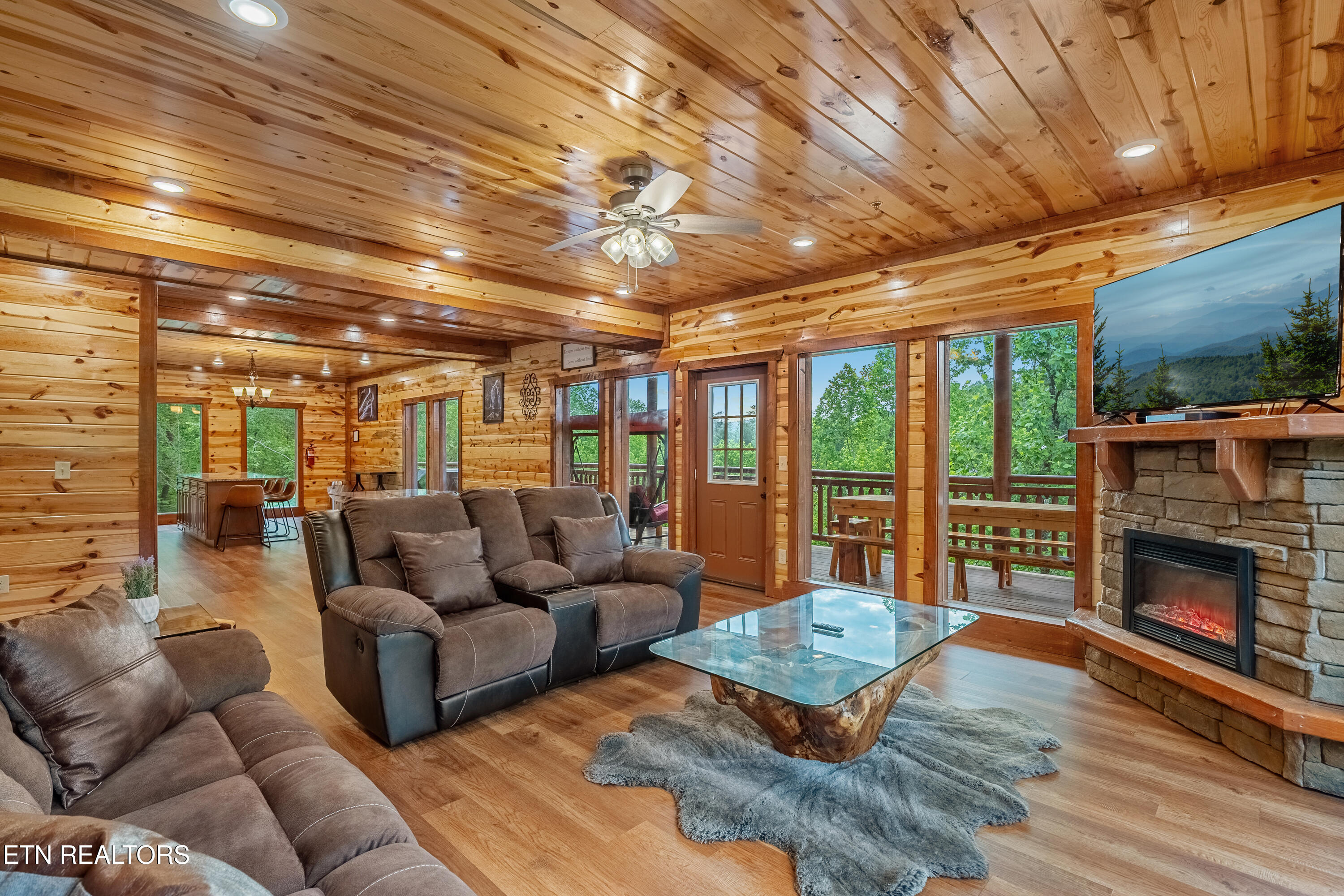 2864 Owens Rdg Way Sevierville TN 37876