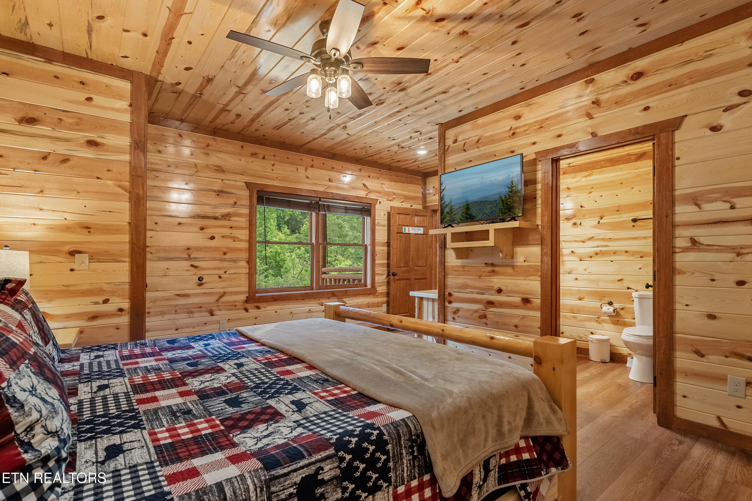 2864 Owens Rdg Way Sevierville TN 37876