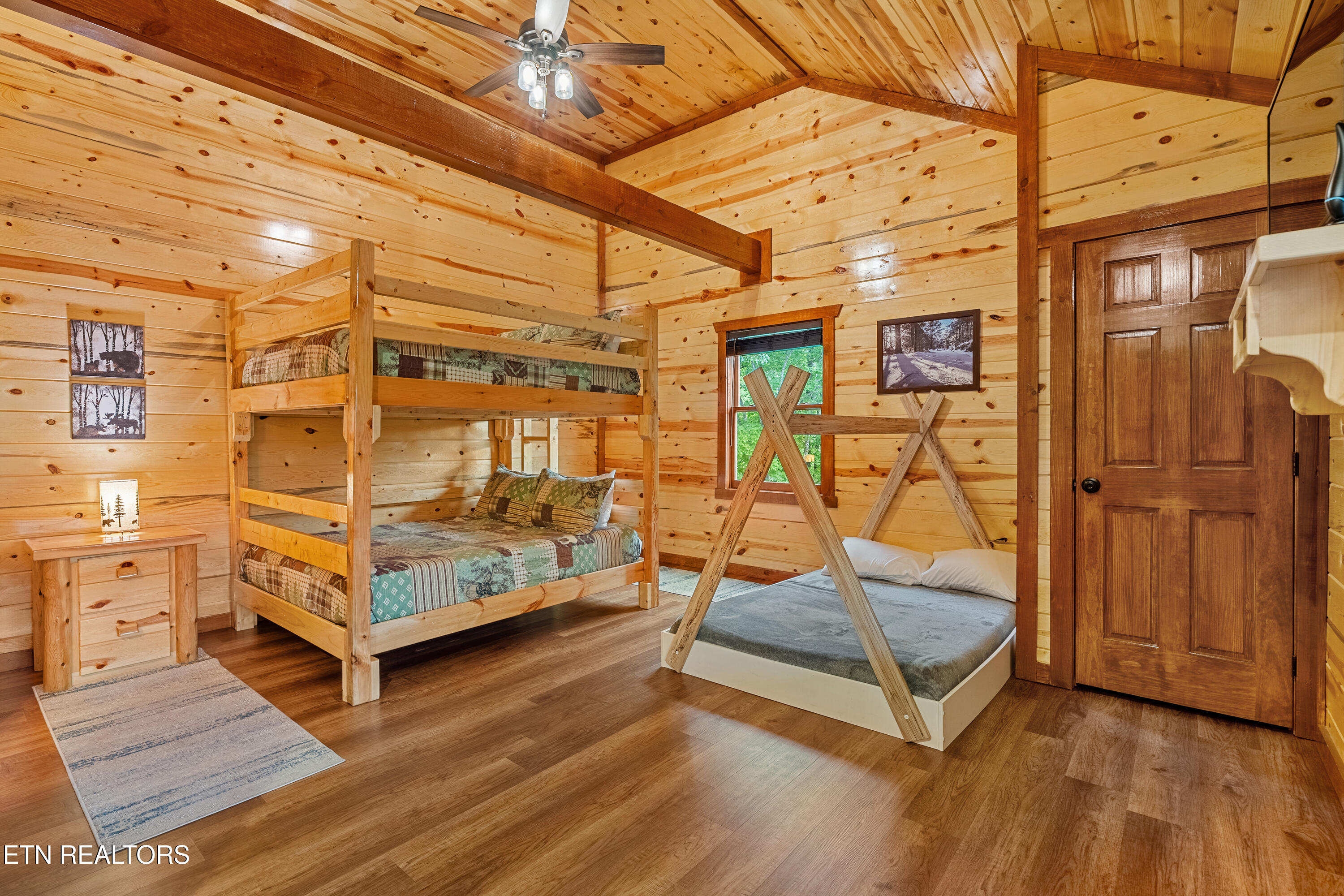 2864 Owens Rdg Way Sevierville TN 37876