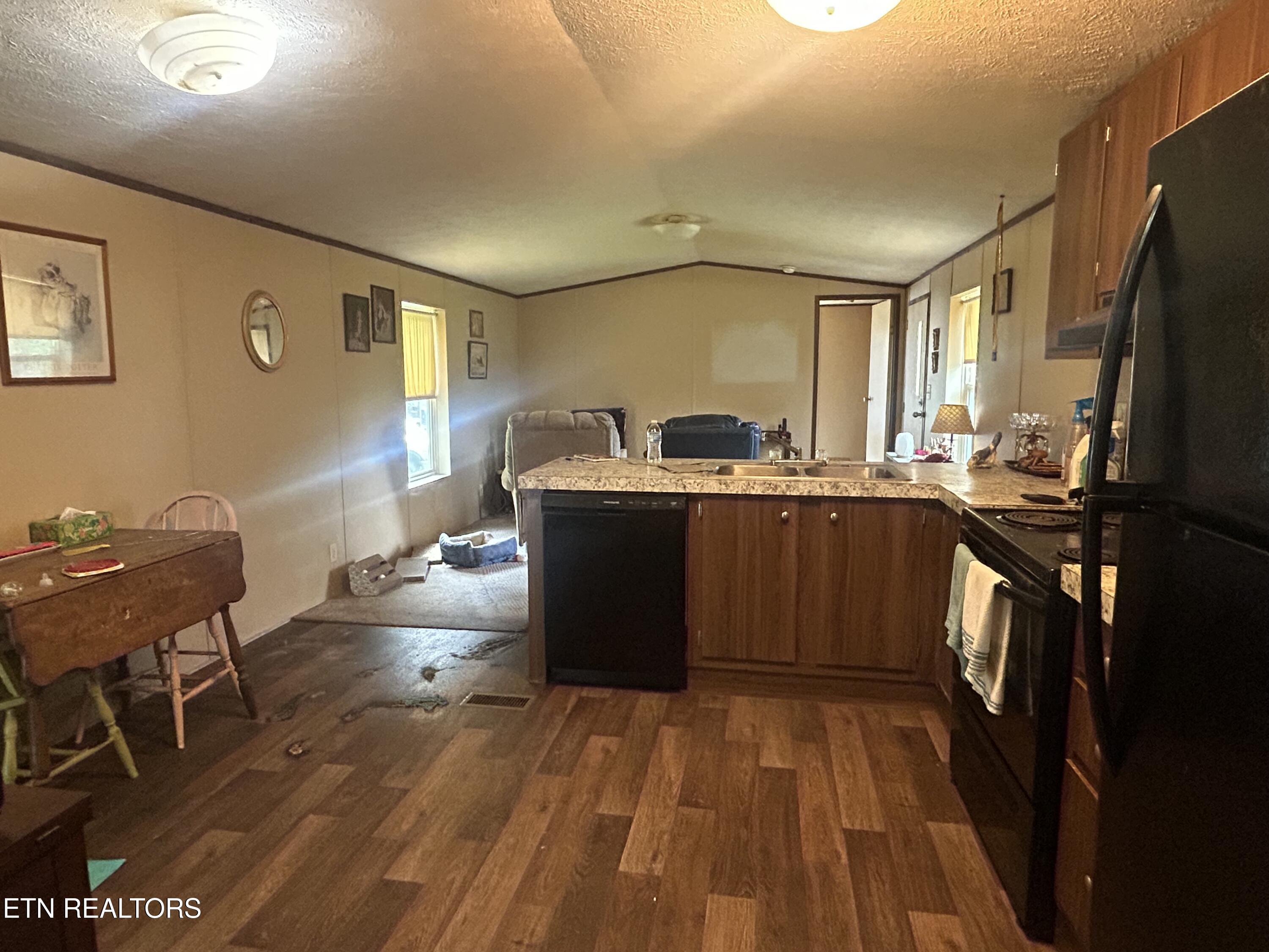 112 Stiner Shores Road Sharps Chapel TN 37866