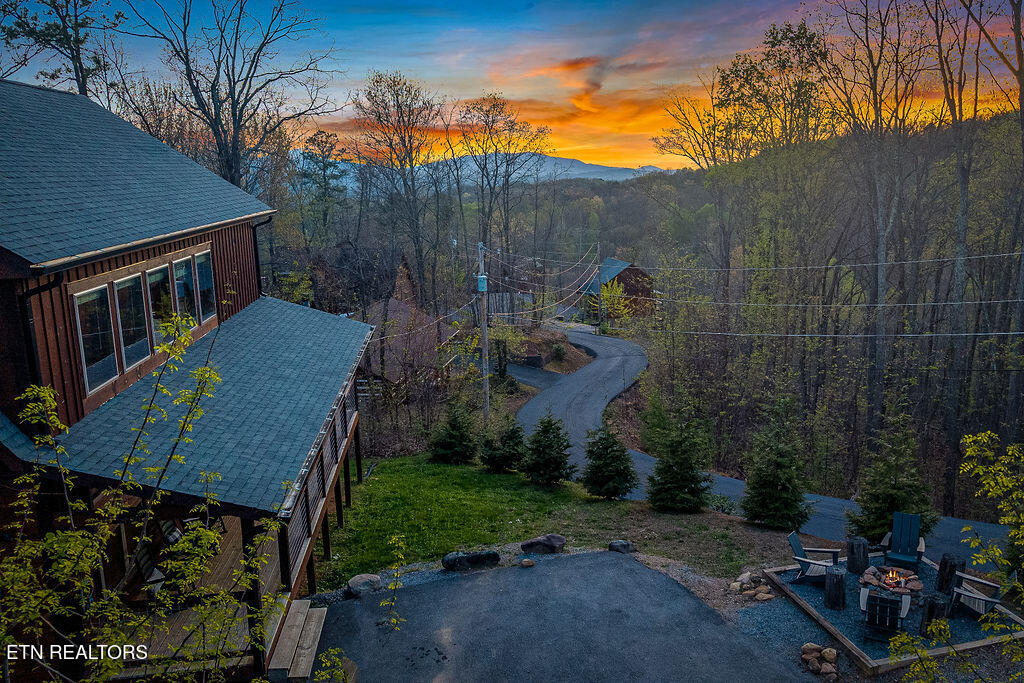 834 Pine Top Lane Gatlinburg TN 37738