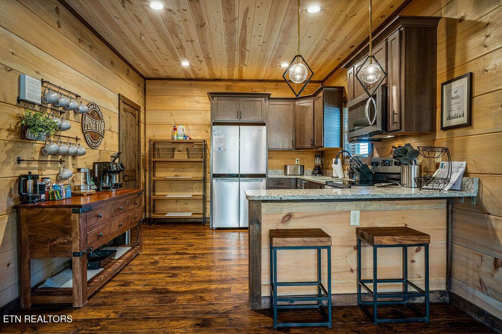 834 Pine Top Lane Gatlinburg TN 37738