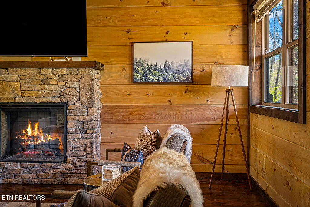 834 Pine Top Lane Gatlinburg TN 37738