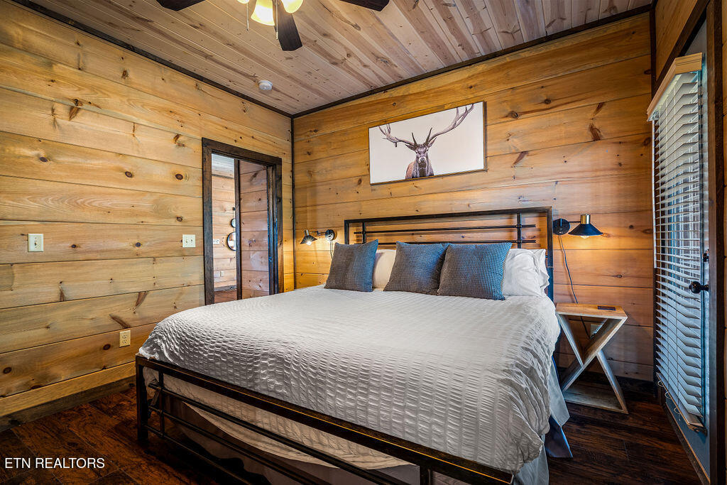 834 Pine Top Lane Gatlinburg TN 37738