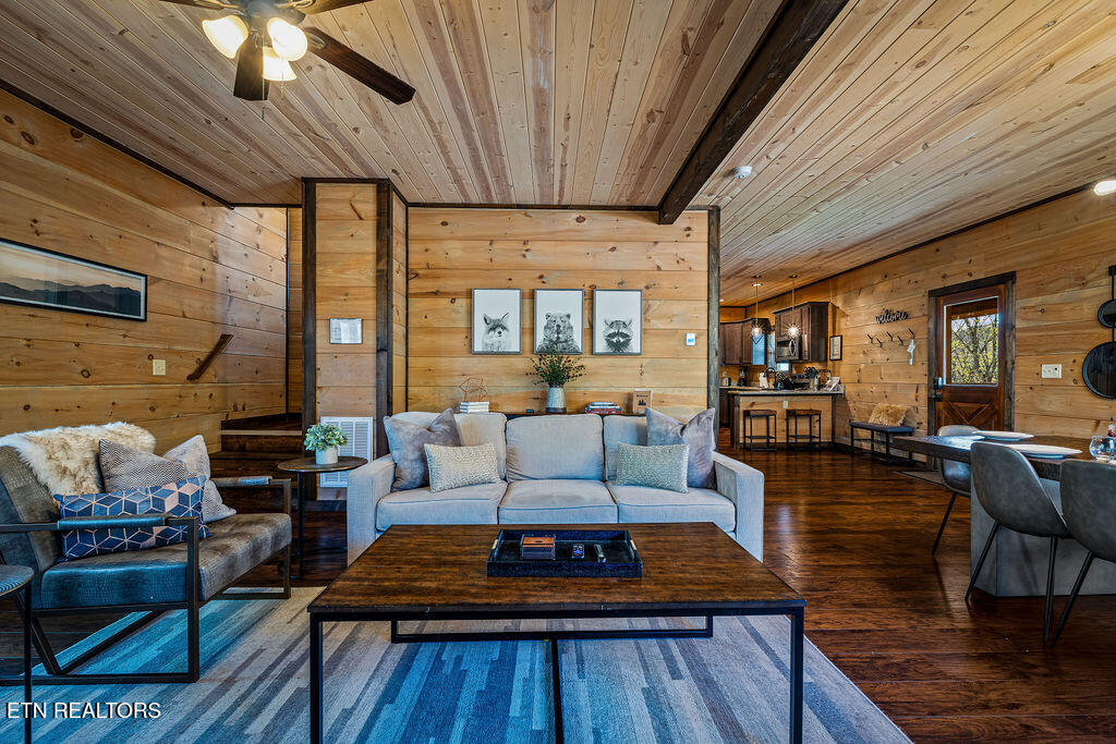 834 Pine Top Lane Gatlinburg TN 37738