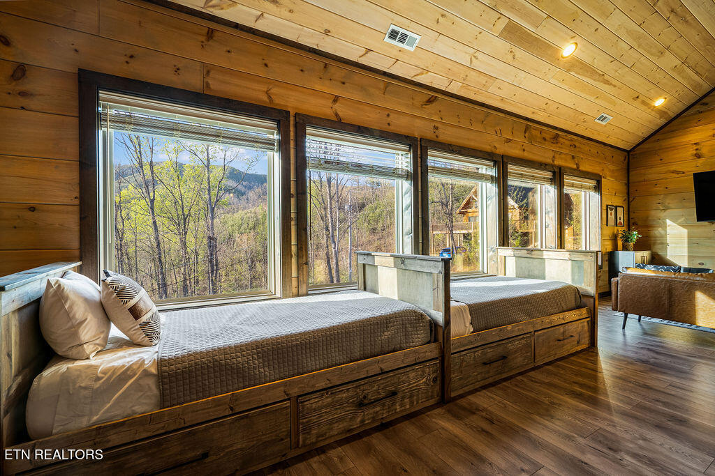 834 Pine Top Lane Gatlinburg TN 37738