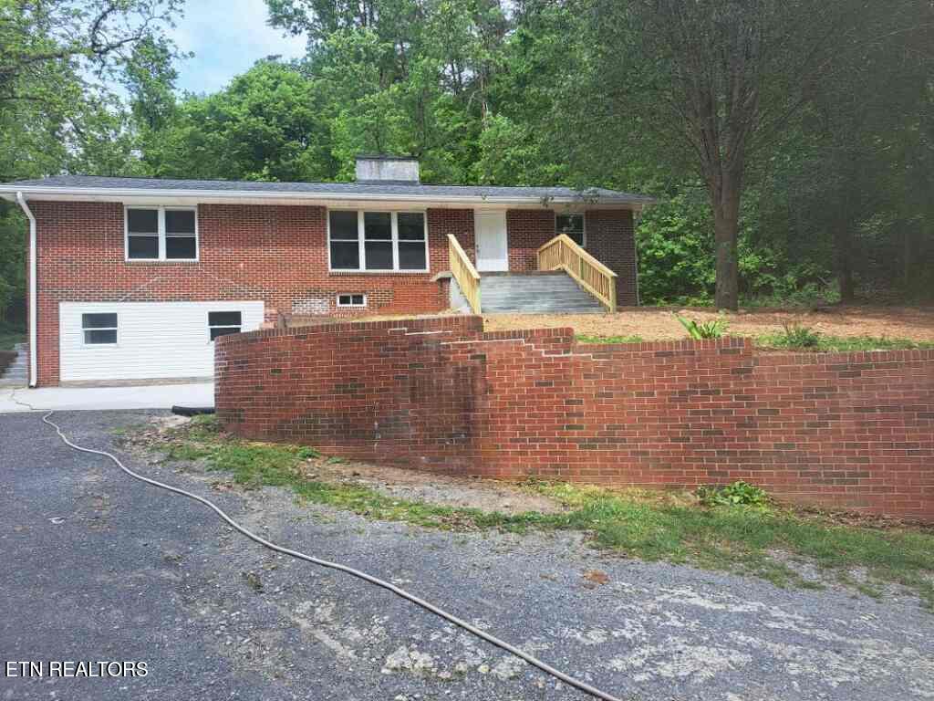3525 Norris Freeway Heiskell TN 37754