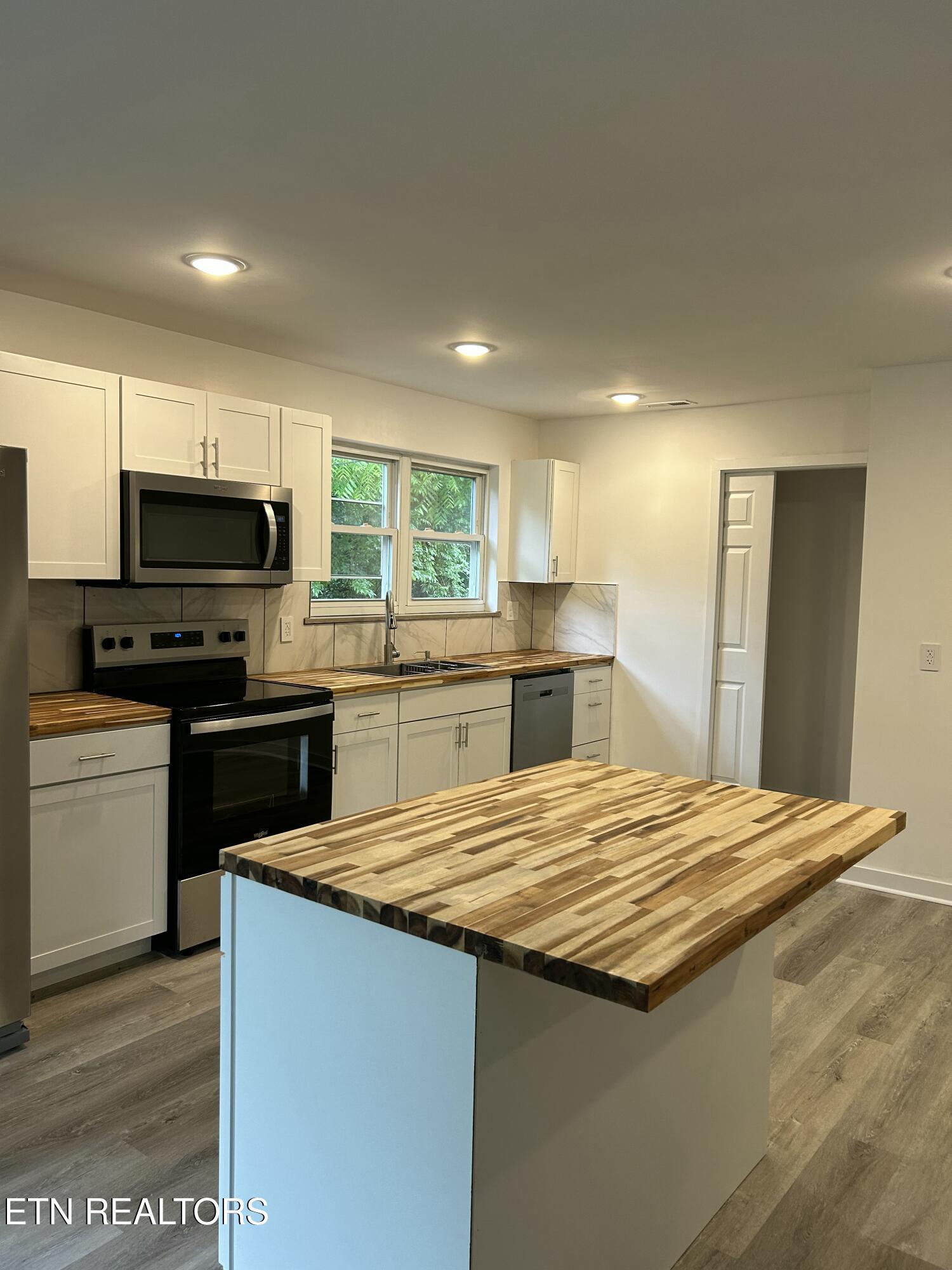 3525 Norris Freeway Heiskell TN 37754