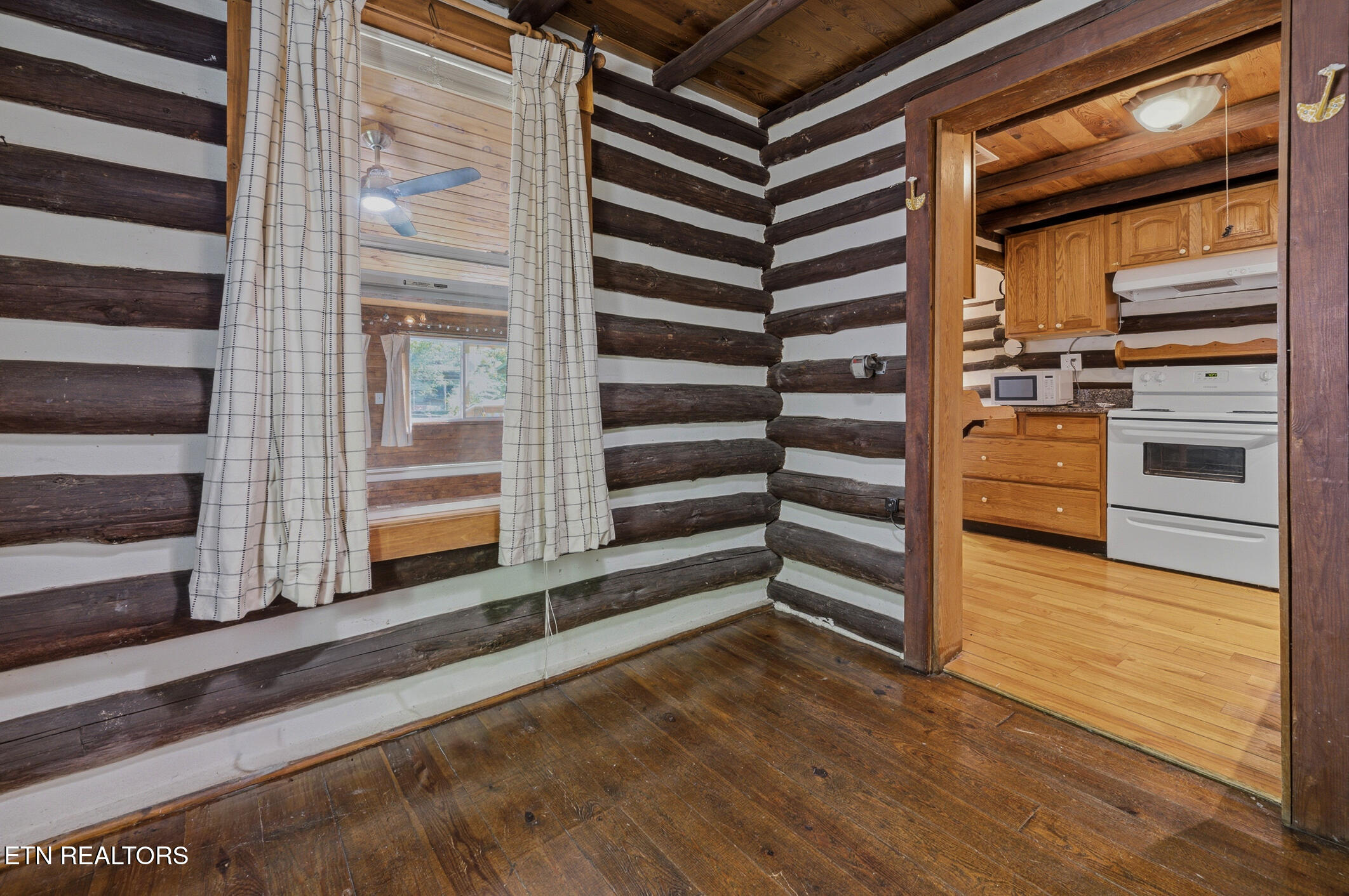 848 Holston Drive Gatlinburg TN 37738