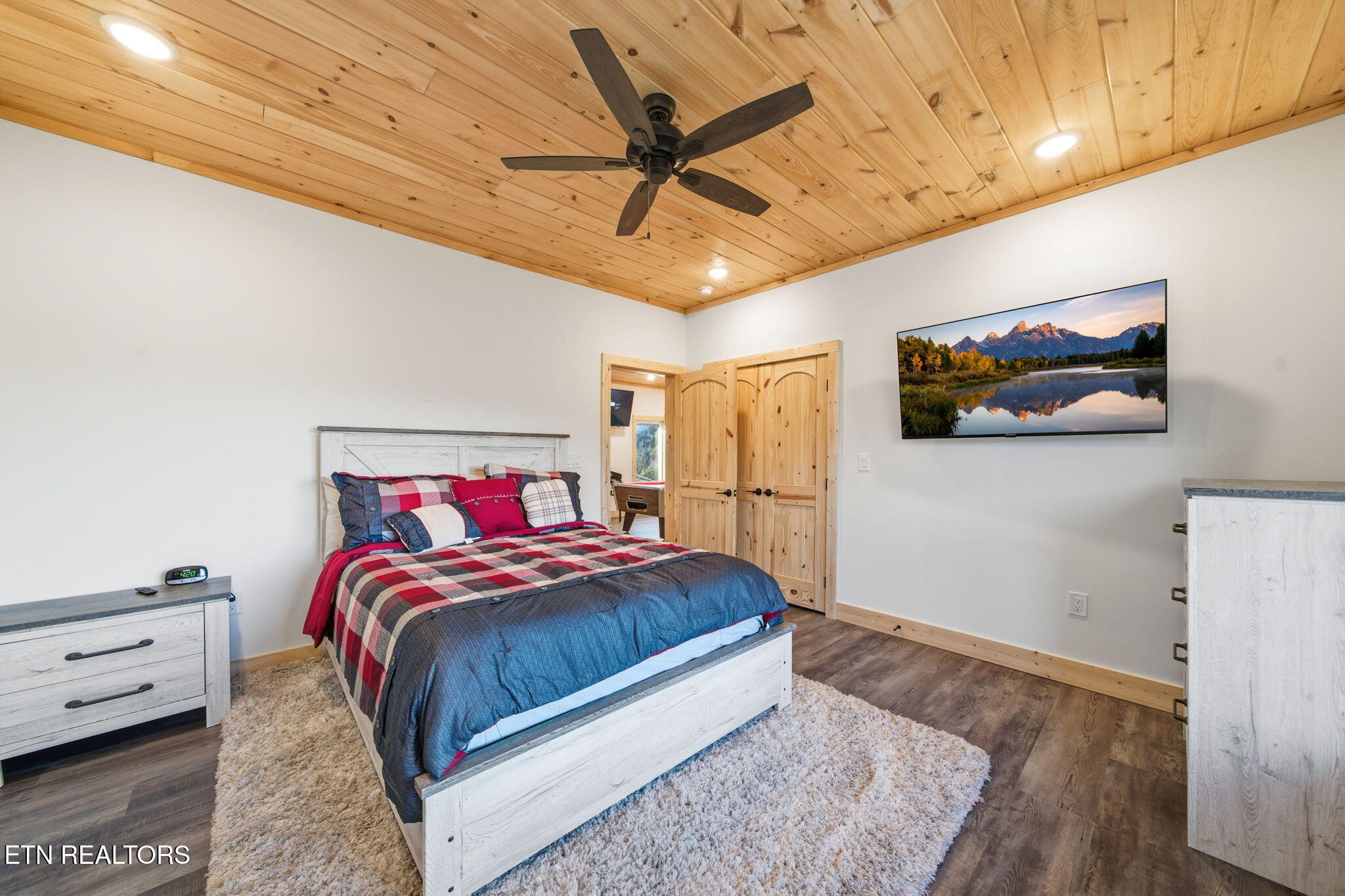 644 Ridge Top Loop Gatlinburg TN 37738