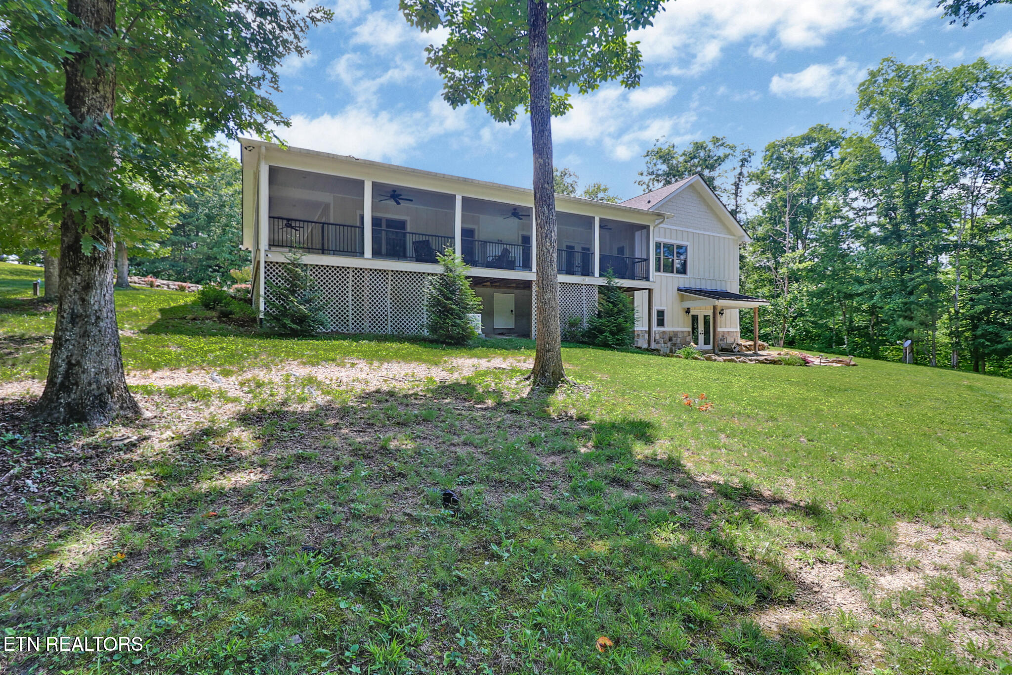 292 Crouch Branch Lane Allardt TN 38504