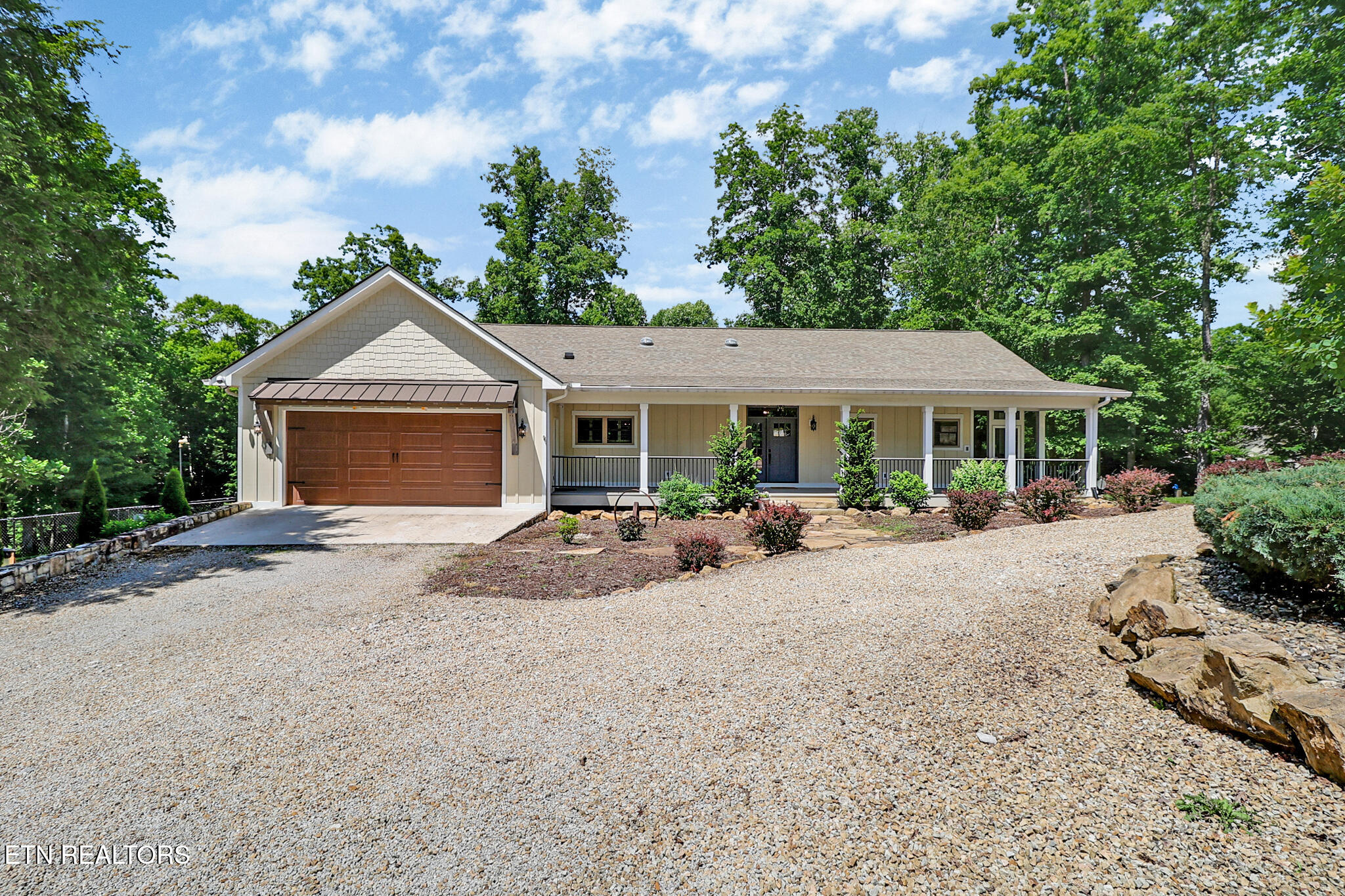 292 Crouch Branch Lane Allardt TN 38504